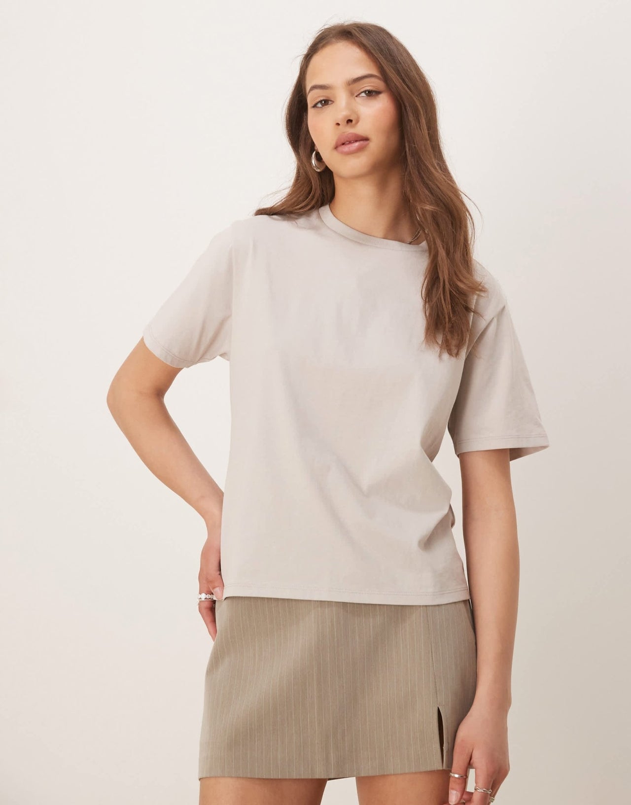 Abercrombie & Fitch cropped t-shirt in beige - ASOS Sample Sale