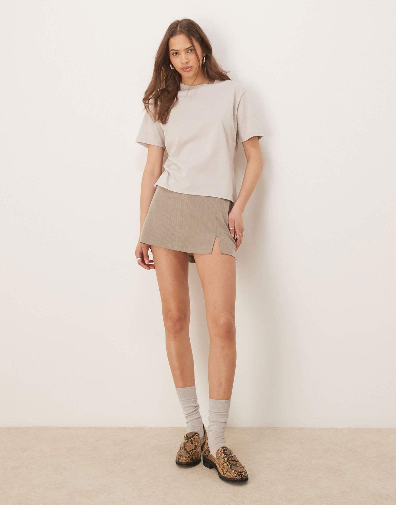 Abercrombie & Fitch cropped t-shirt in beige - ASOS Sample Sale