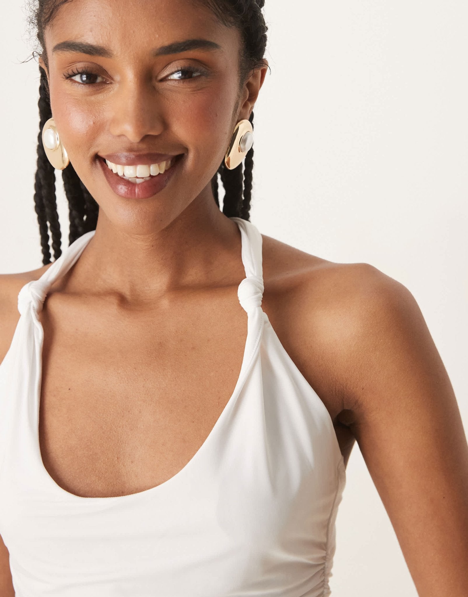 Abercrombie & Fitch halterneck top with knot detail in white - ASOS Sample Sale