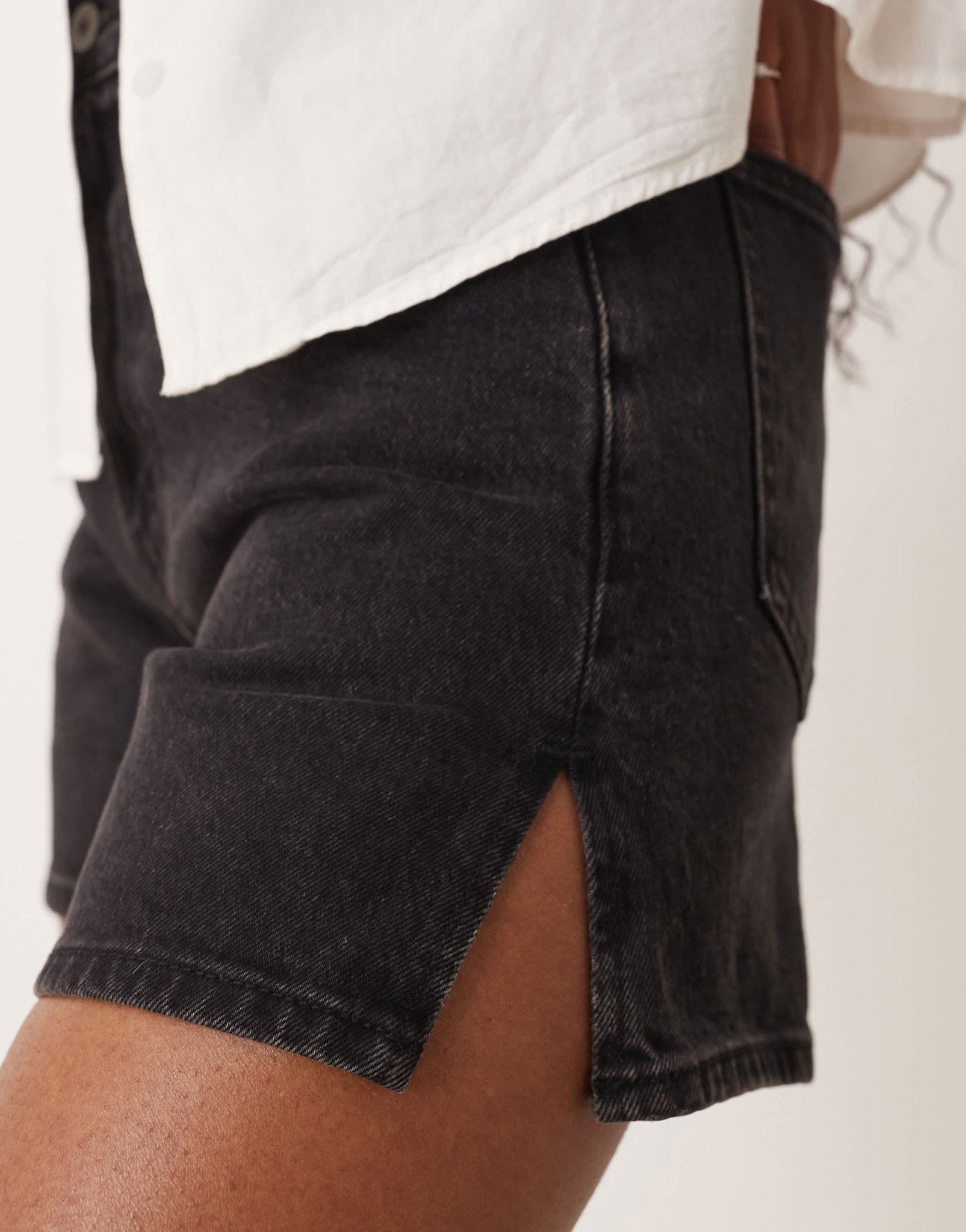 Abercrombie & Fitch high rise dad denim short in black - ASOS Sample Sale