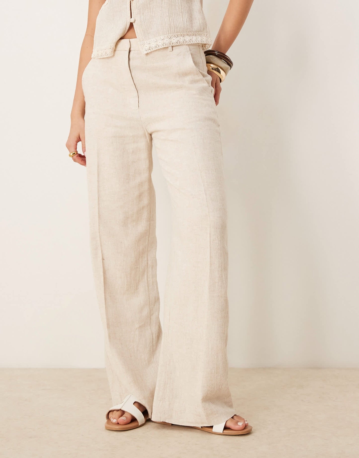 Abercrombie & Fitch high rise straight leg trousers in beige - ASOS Sample Sale