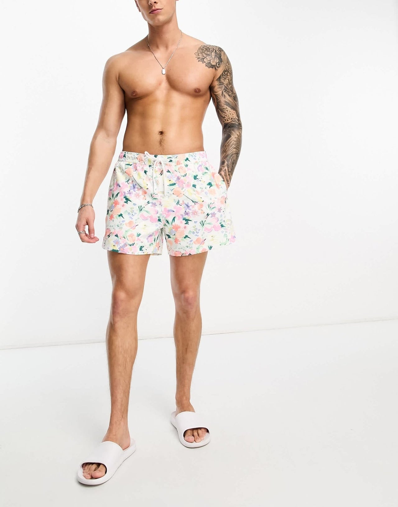 Abercrombie & Fitch lined 5inch floral swim shorts in white - ASOS Sample Sale