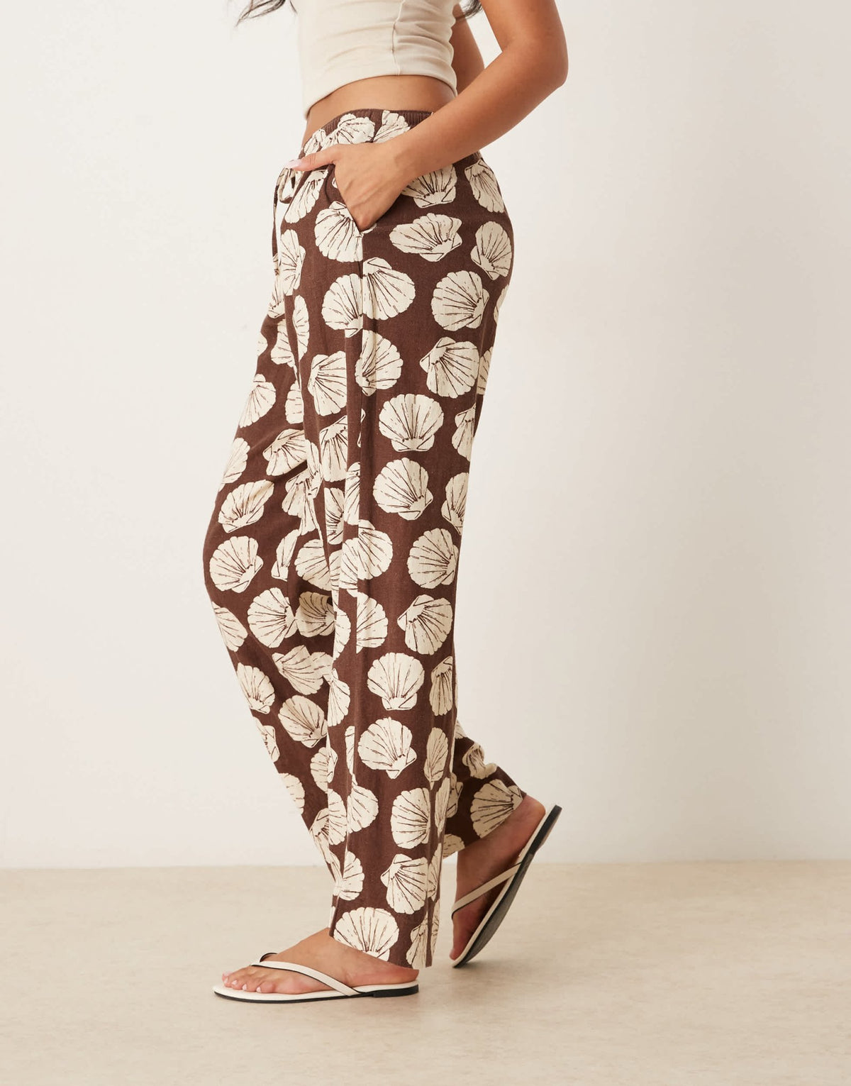 Abercrombie & Fitch linen wide leg pull on trousers in brown shell print - ASOS Sample Sale