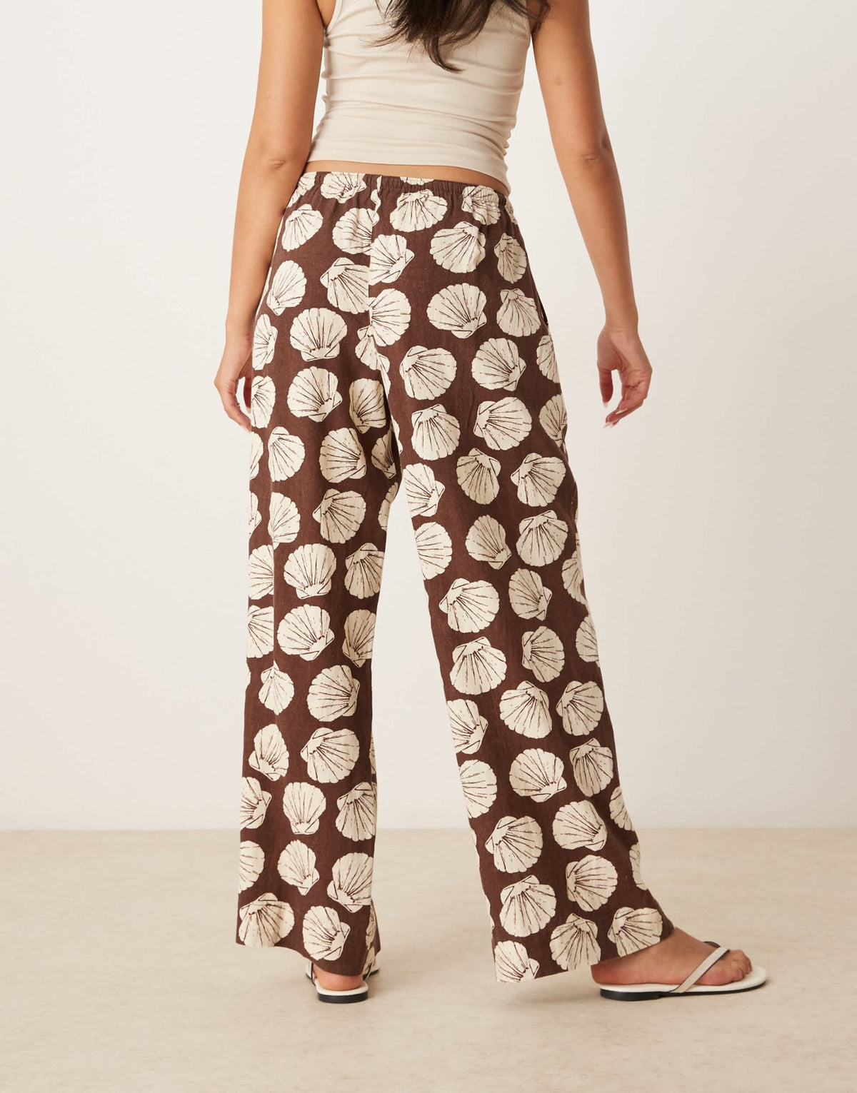 Abercrombie & Fitch linen wide leg pull on trousers in brown shell print - ASOS Sample Sale
