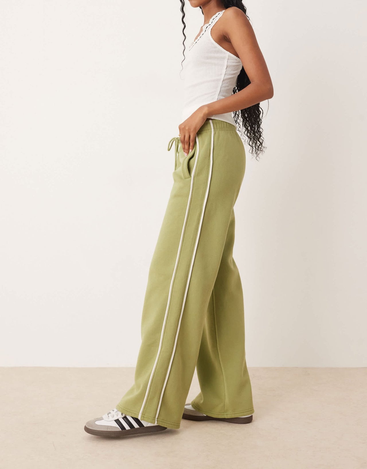 Abercrombie & Fitch mid rise wide leg jogger in sage green - ASOS Sample Sale
