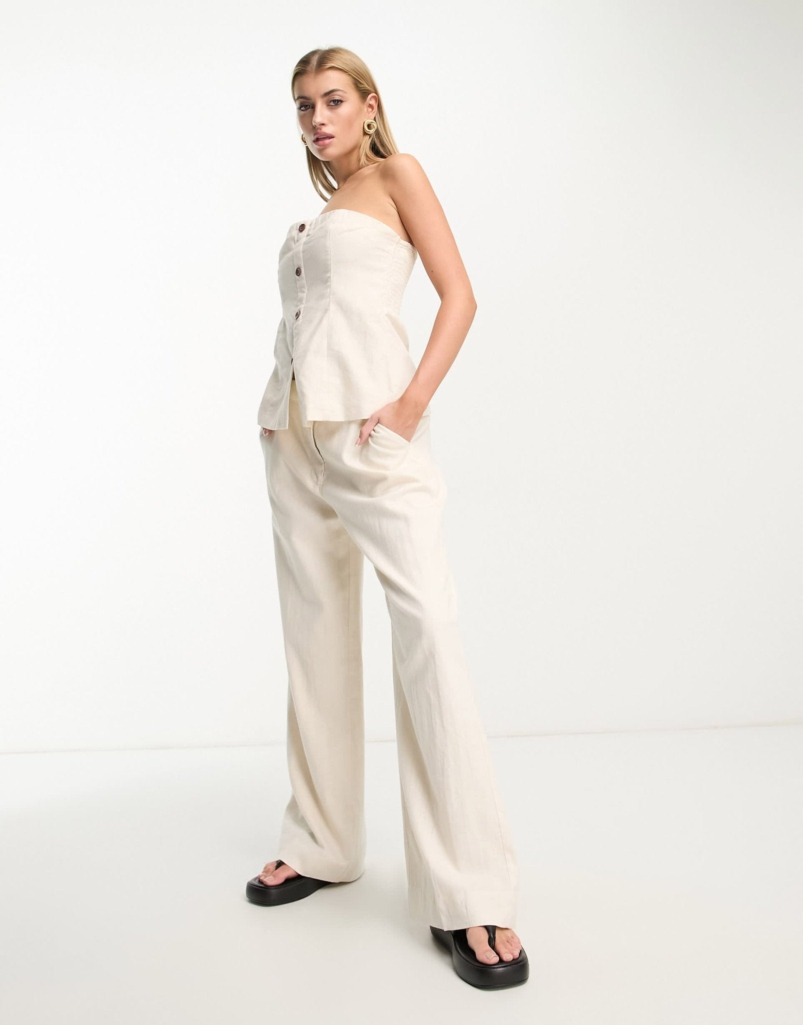 Abercrombie & Fitch mix & match co - ord midrise linen trousers in cream - ASOS Sample Sale