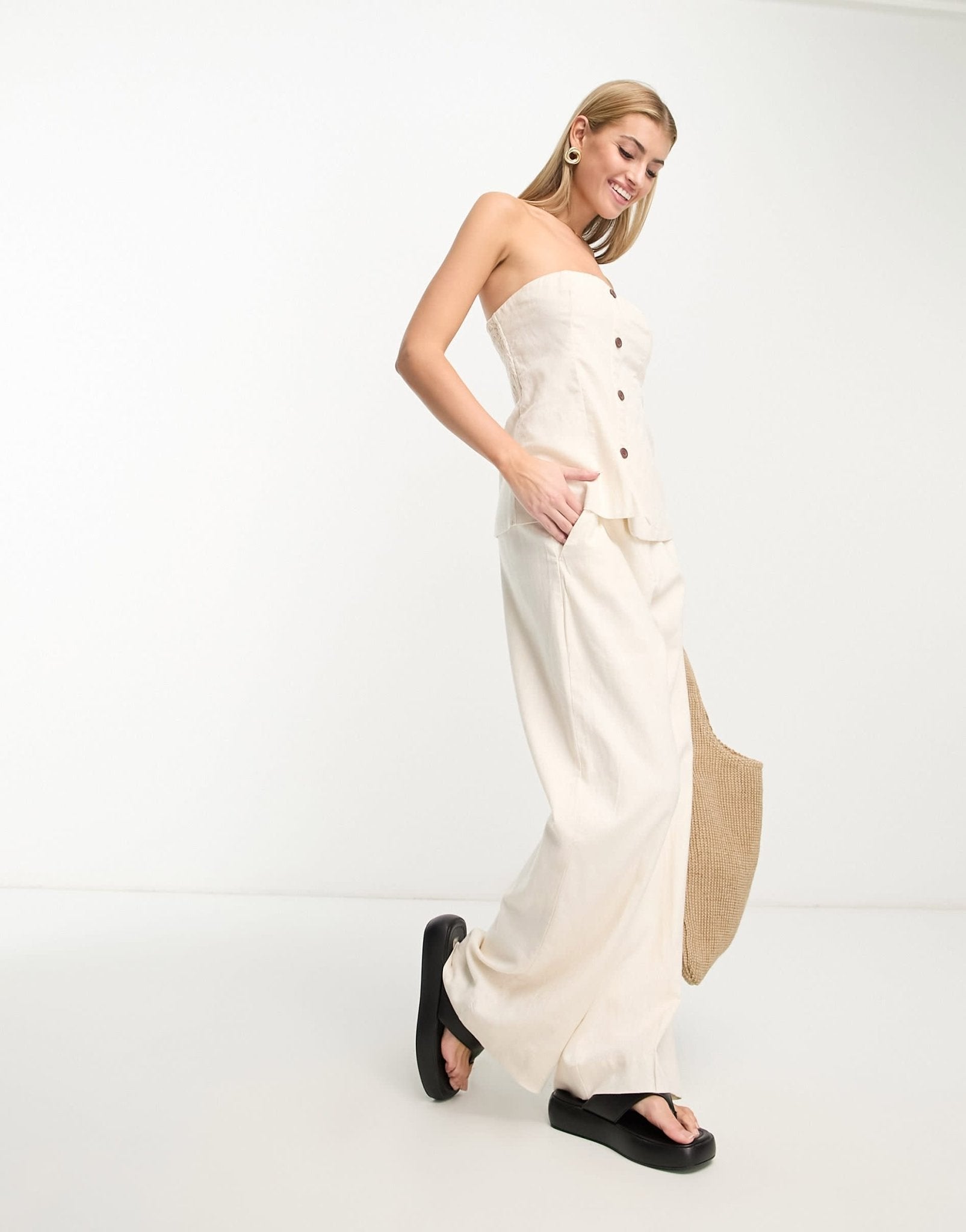 Abercrombie & Fitch mix & match co - ord midrise linen trousers in cream - ASOS Sample Sale