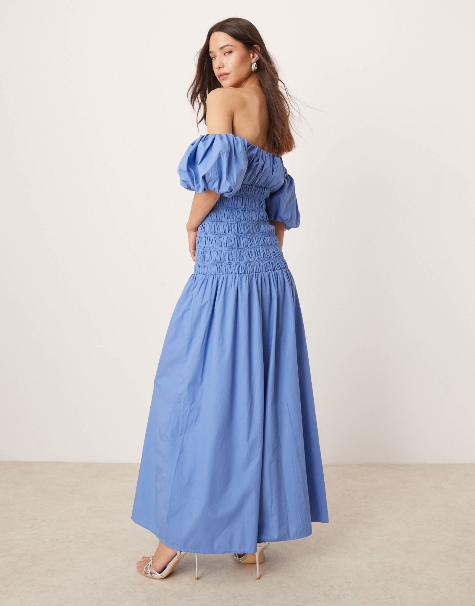 Abercrombie & Fitch off the shoulder smocked low waist maxi dress in blue tile print - ASOS Sample Sale