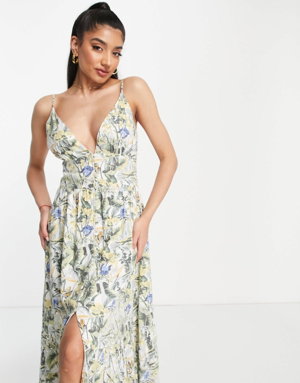 Abercrombie & Fitch plunge maxi dress in tropical print - ASOS Sample Sale