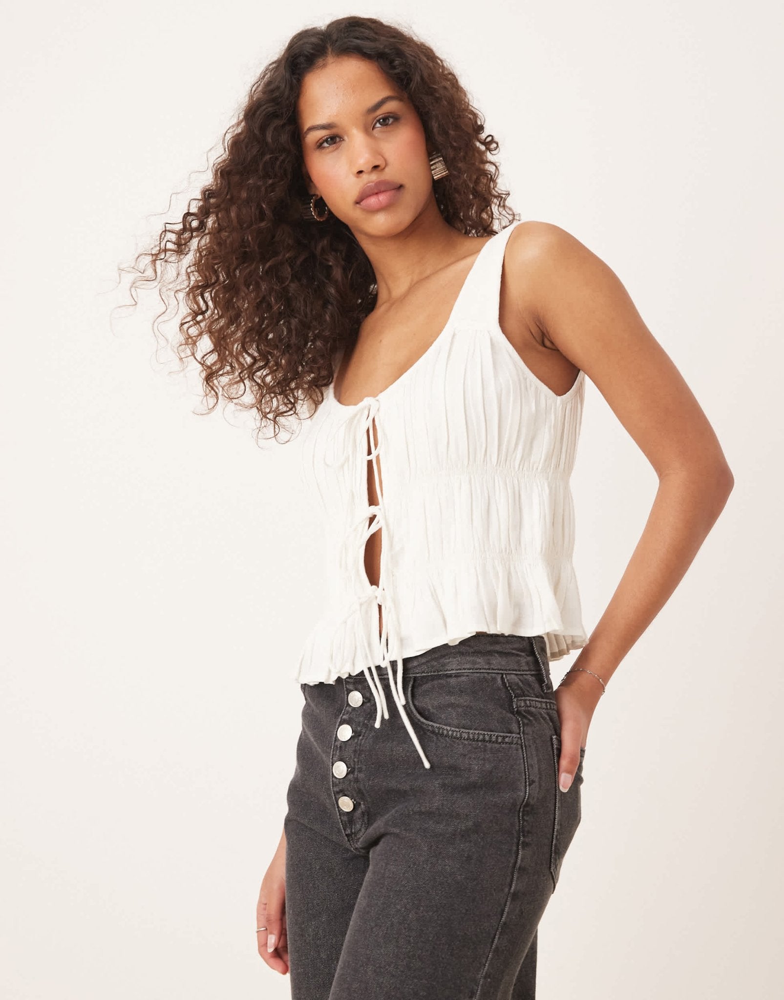 Abercrombie & Fitch ruched tie front top in white - ASOS Sample Sale