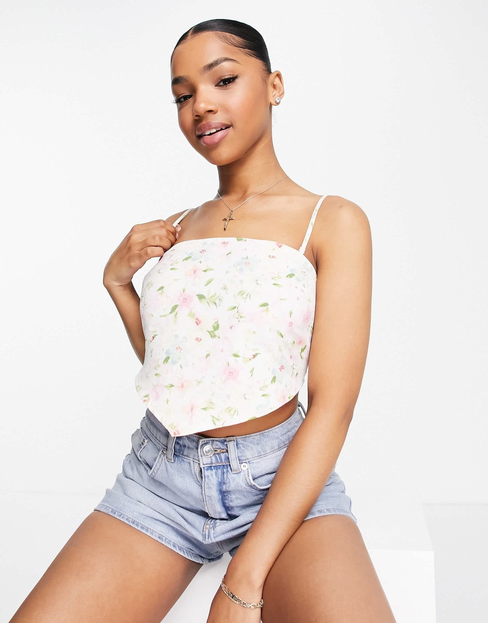 Abercrombie & Fitch scarf cami top in white floral - ASOS Sample Sale