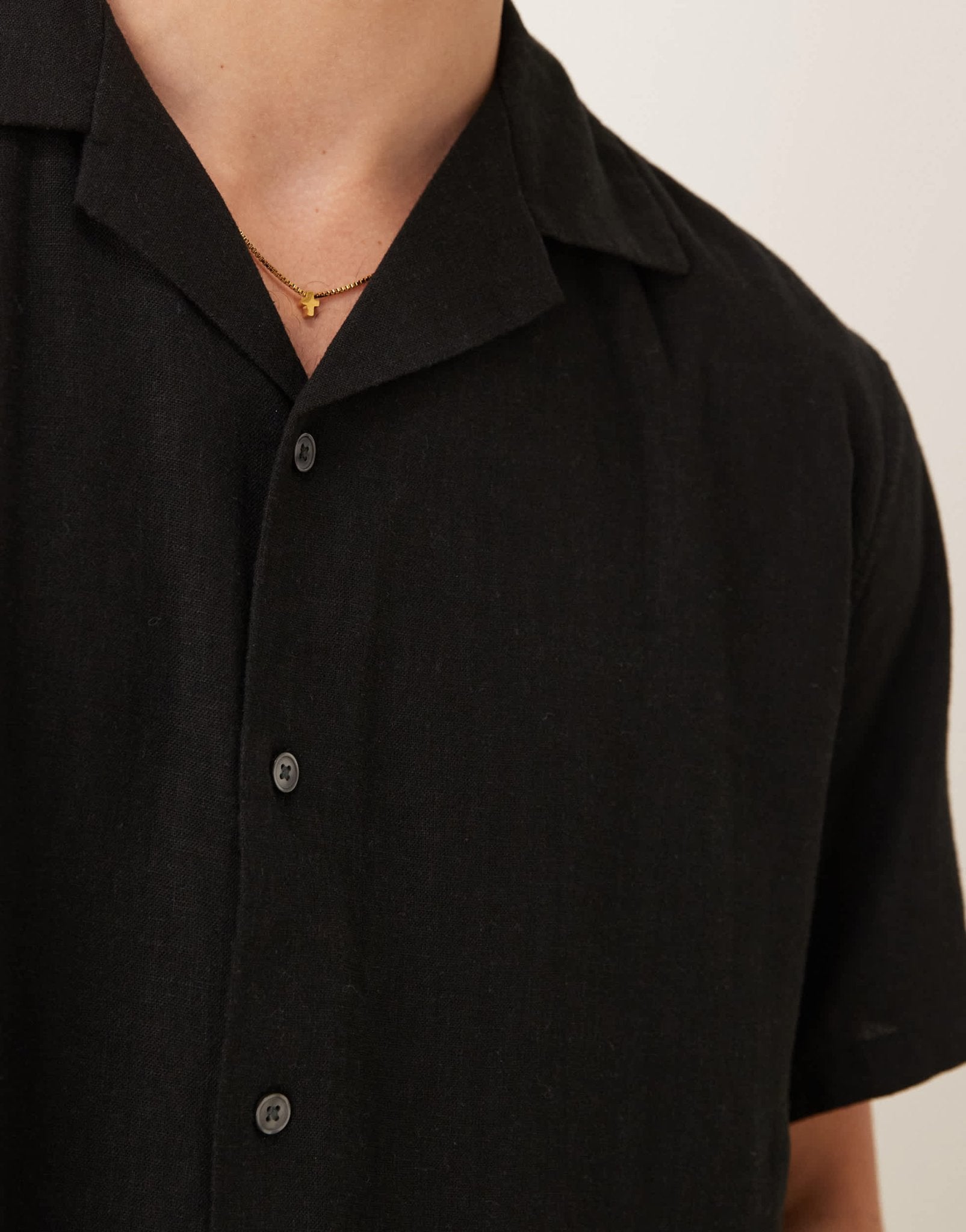 Abercrombie & Fitch short sleeve linen shirt in black - ASOS Sample Sale