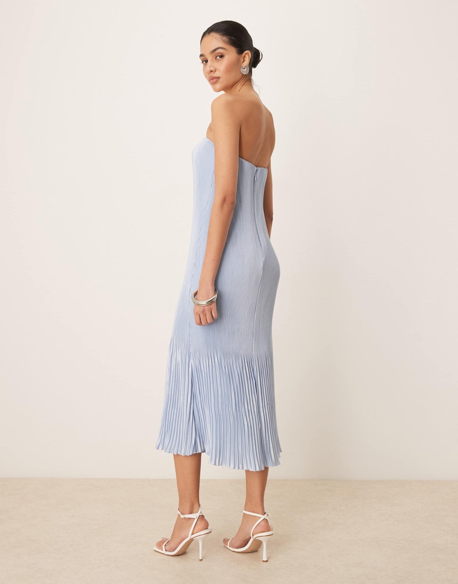 Abercrombie & Fitch strapless giselle pleat maxi dress in blue - ASOS Sample Sale