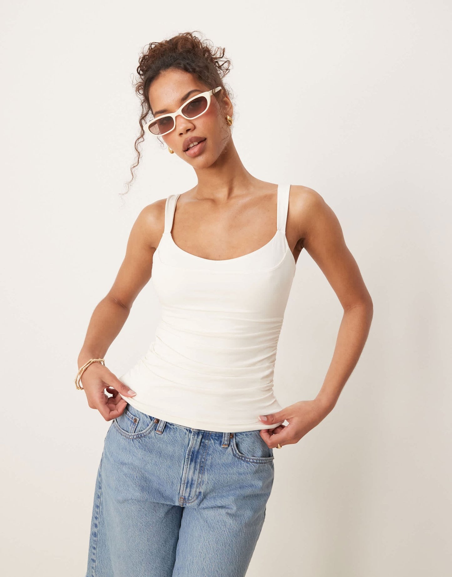 Abercrombie & Fitch sweetheart neckline contrast top in off white - ASOS Sample Sale