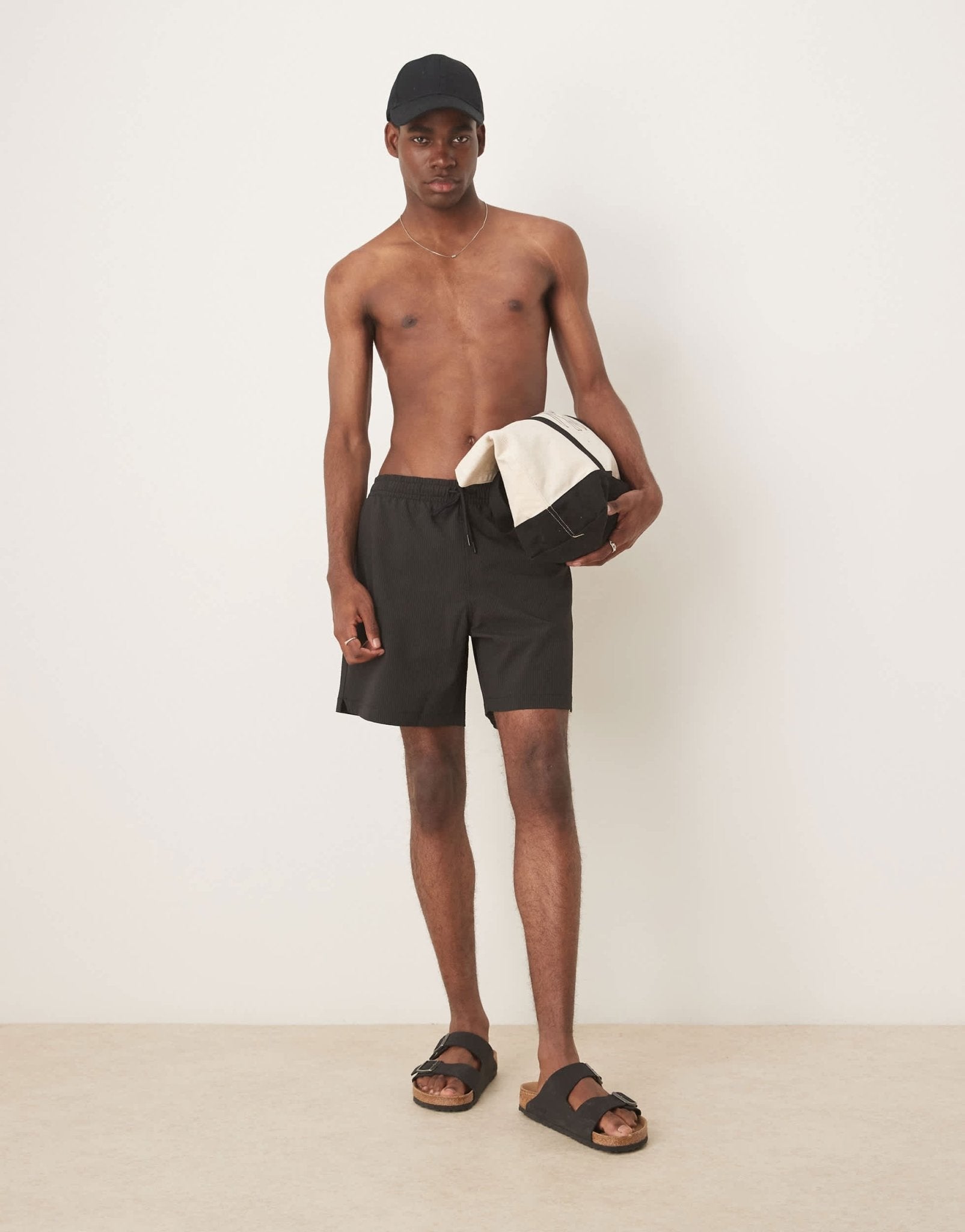 Abercrombie & Fitch swimwear 7"""" short in black - ASOS Sample Sale
