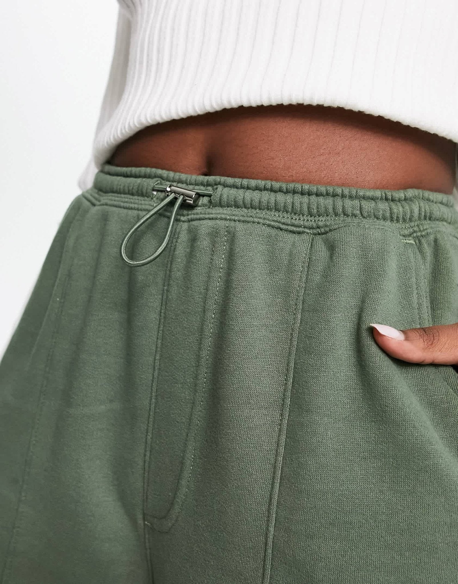 Abercrombie & Fitch utility cuffed cargo jogger in green - ASOS Sample Sale