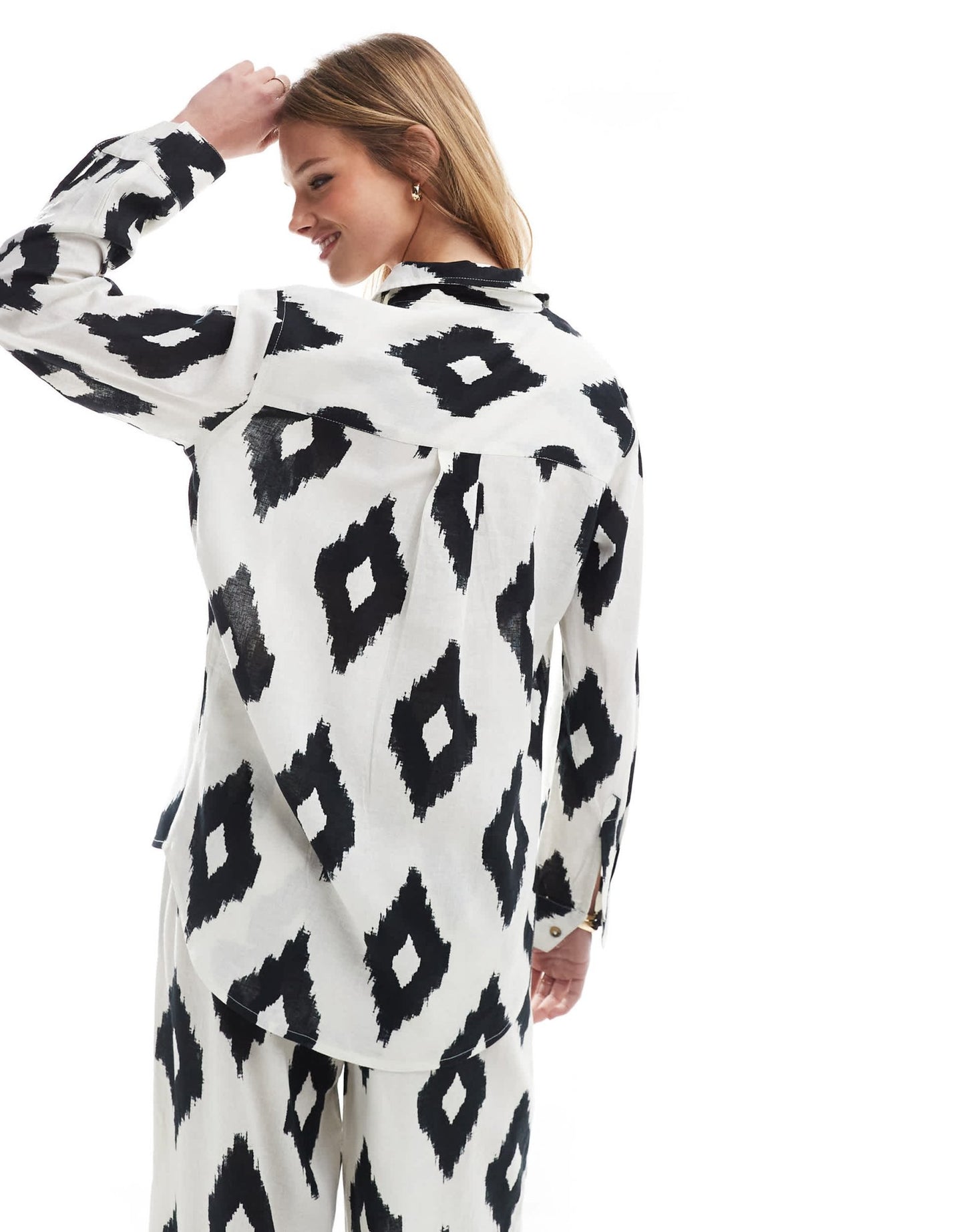 Accesorize mono print oversized beach shirt - ASOS Sample Sale