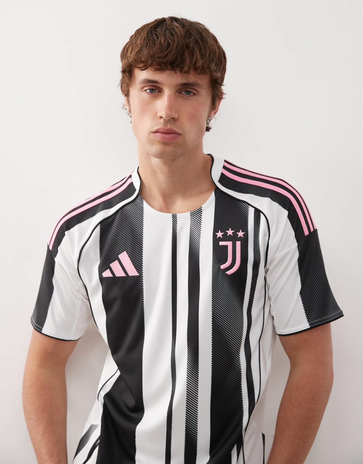 adidas Football Juventus 25/26 home jersey in black and white - ASOS Sample Sale