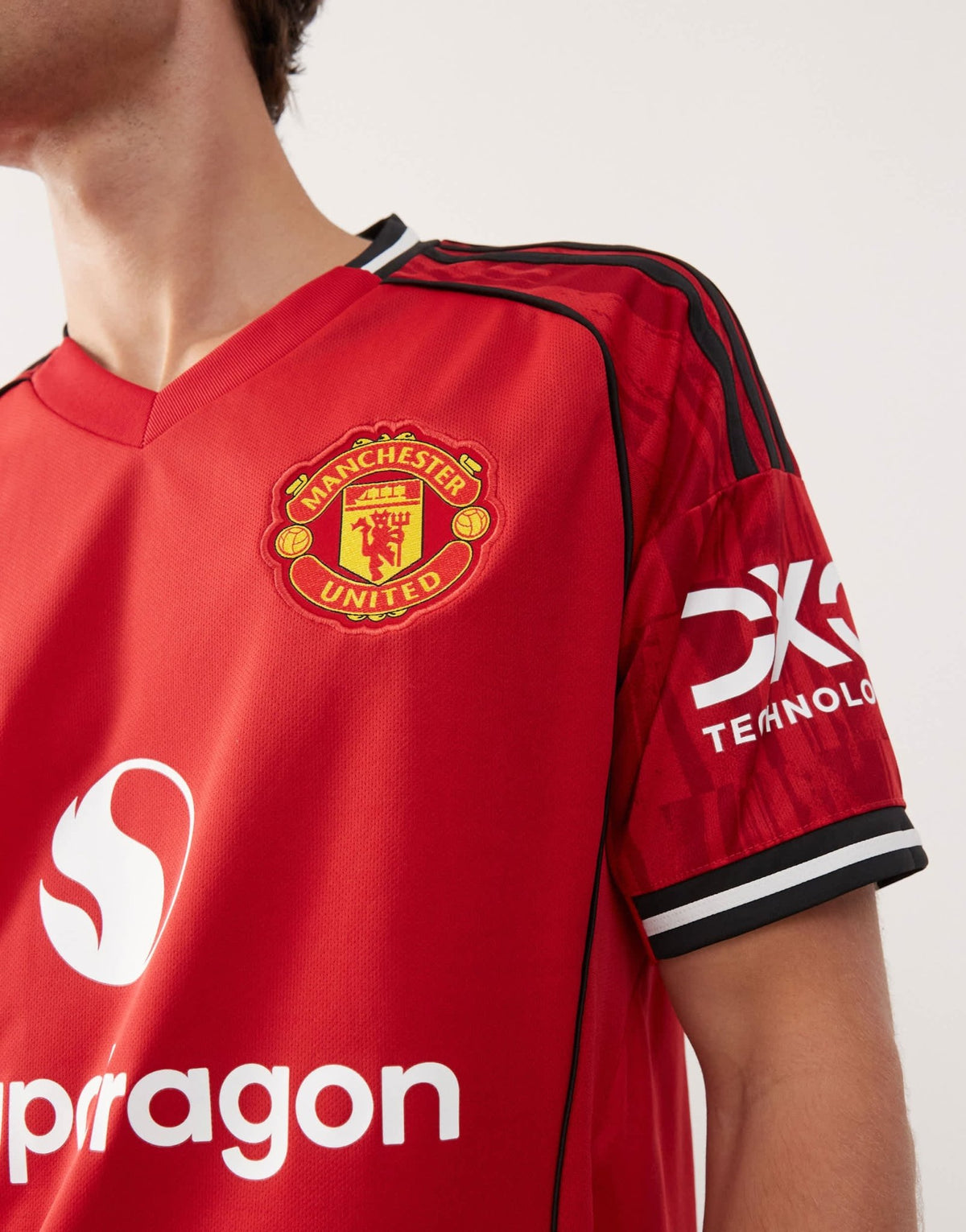 adidas Football Manchester United 25/26 home jersey in red - ASOS Sample Sale