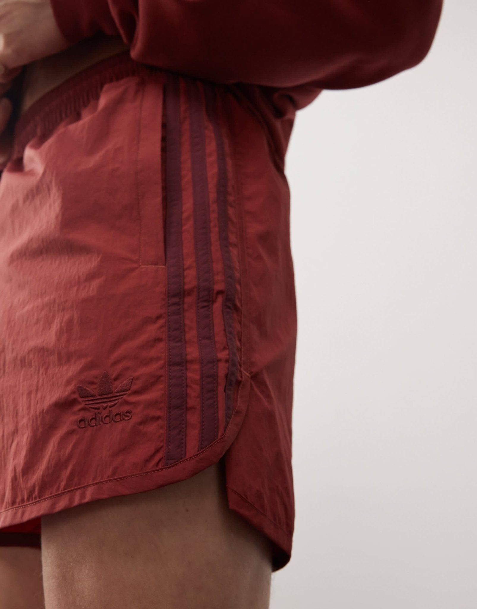 adidas Originals Adicolor sprinter shorts in burgundy - ASOS Sample Sale