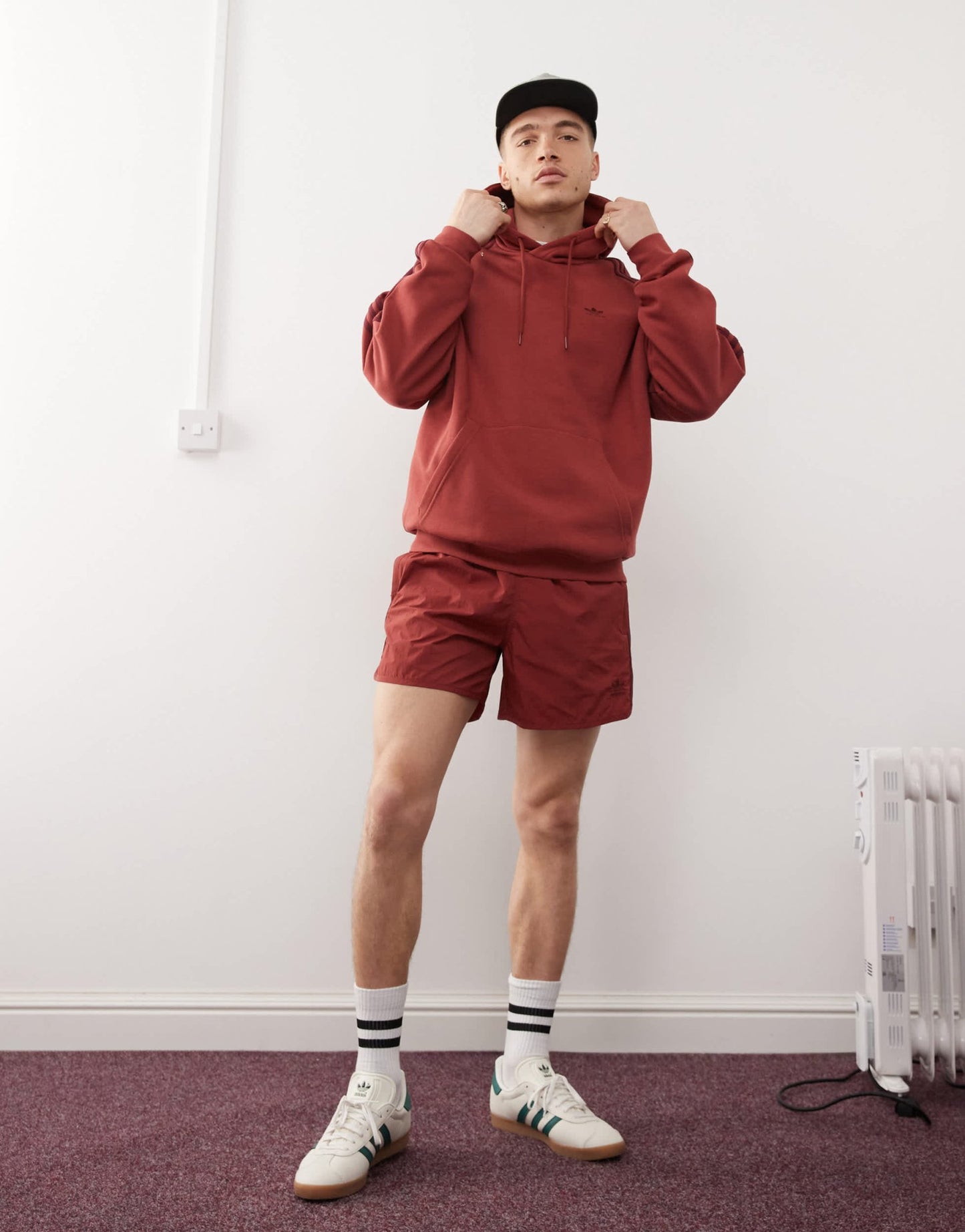 adidas Originals Adicolor sprinter shorts in burgundy - ASOS Sample Sale