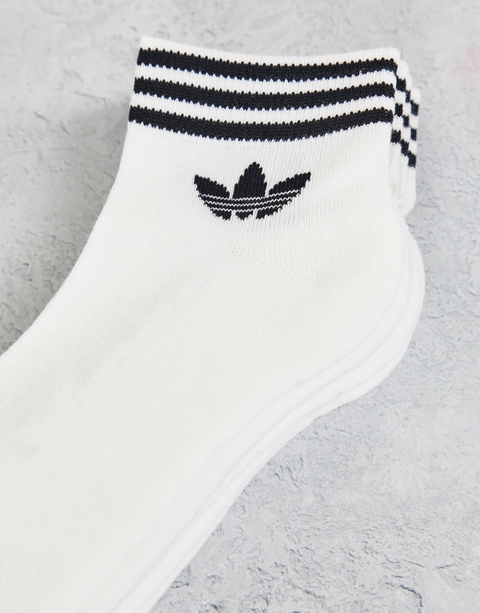 adidas Originals adicolor Trefoil 3 pack ankle socks in white - ASOS Sample Sale