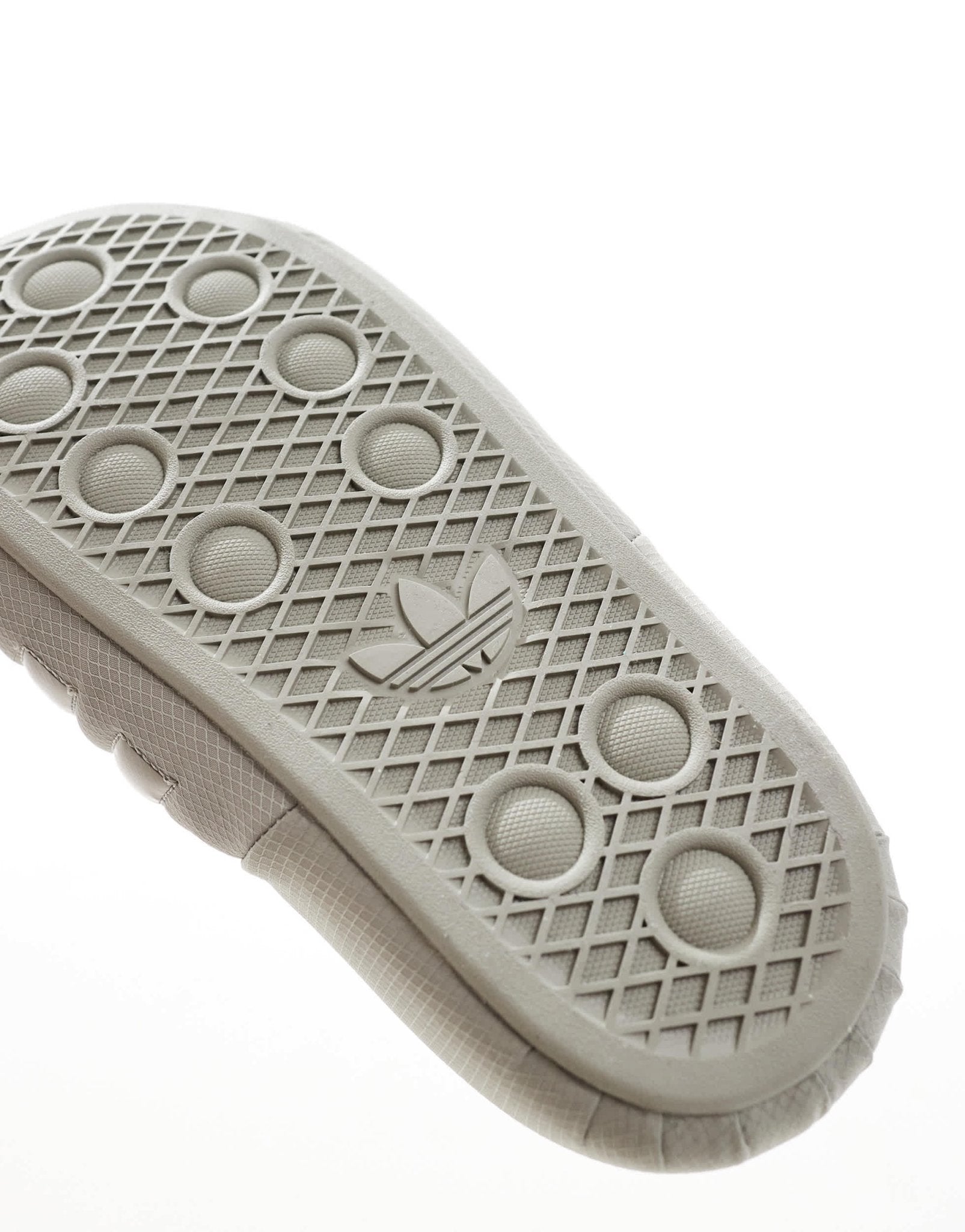 adidas Originals Adilette 24 sliders in grey - ASOS Sample Sale