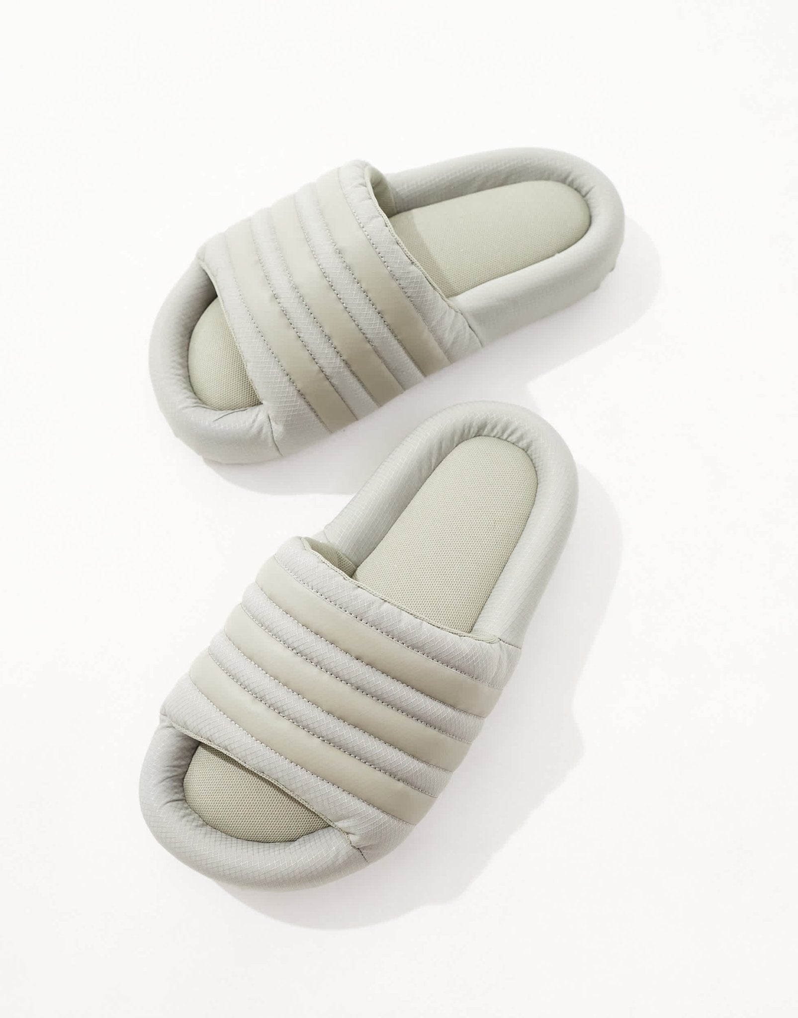 adidas Originals Adilette 24 sliders in grey - ASOS Sample Sale