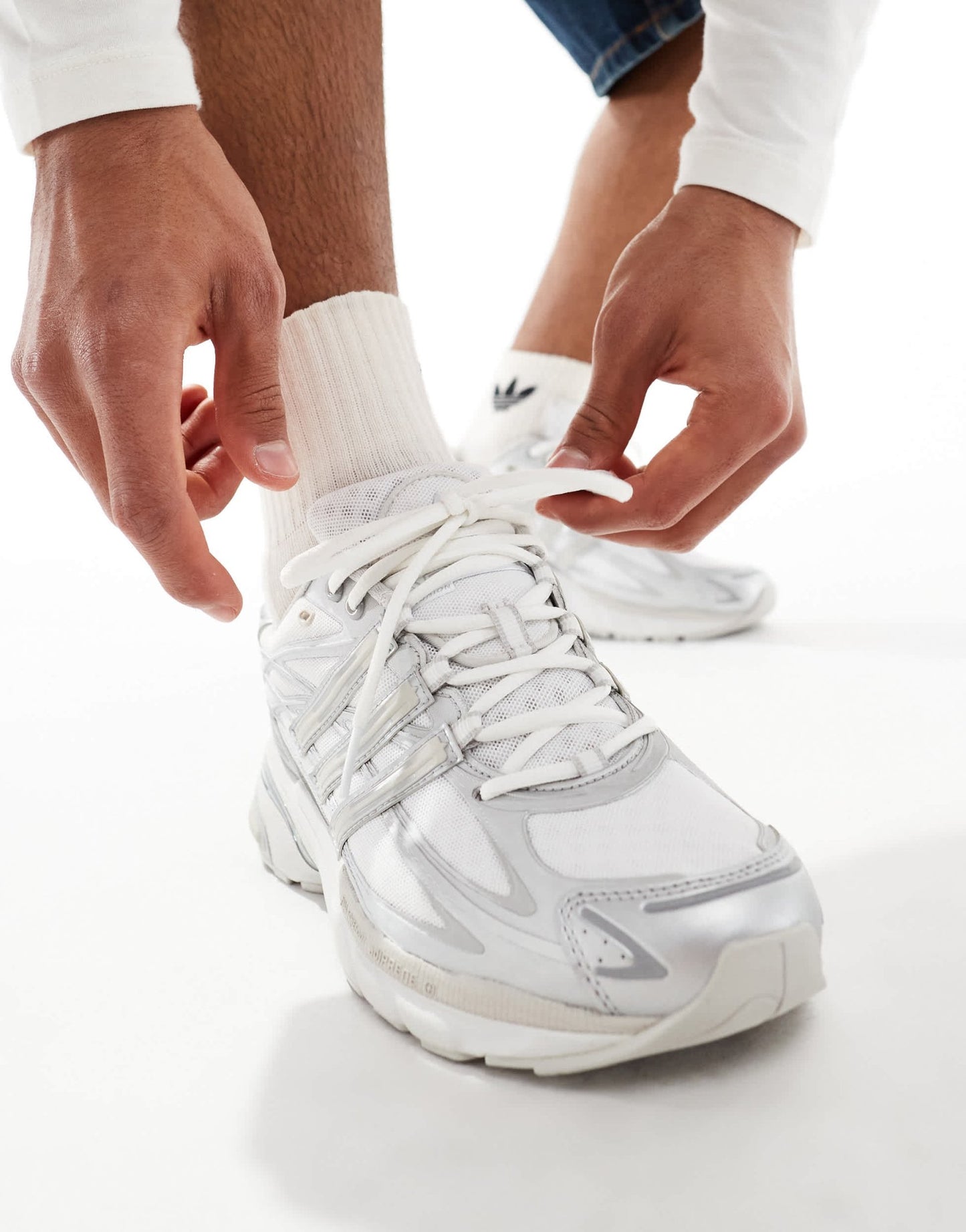 adidas Originals Adistar Cushion trainers in white - ASOS Sample Sale