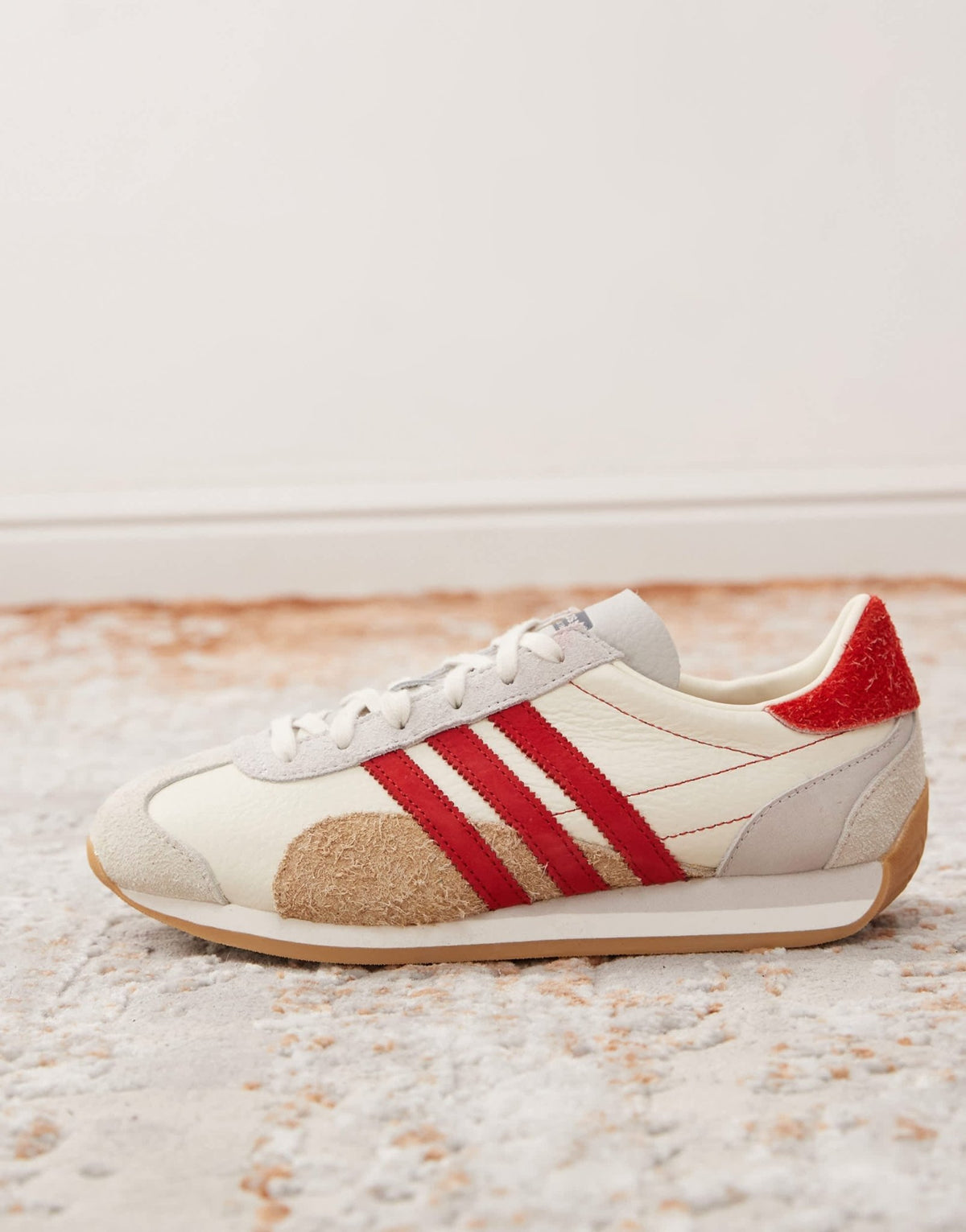 adidas Originals Country OG trainers in white and red - ASOS Sample Sale