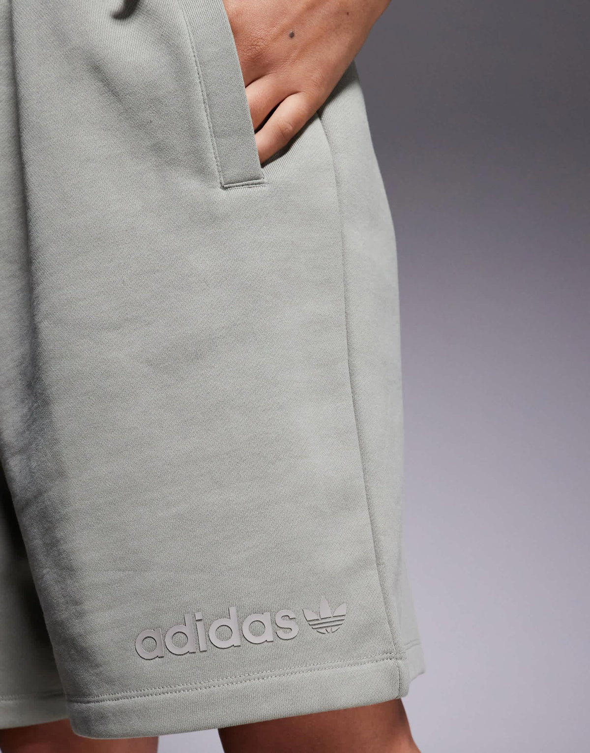 adidas Originals linear logo sweat shorts in khaki - ASOS Sample Sale