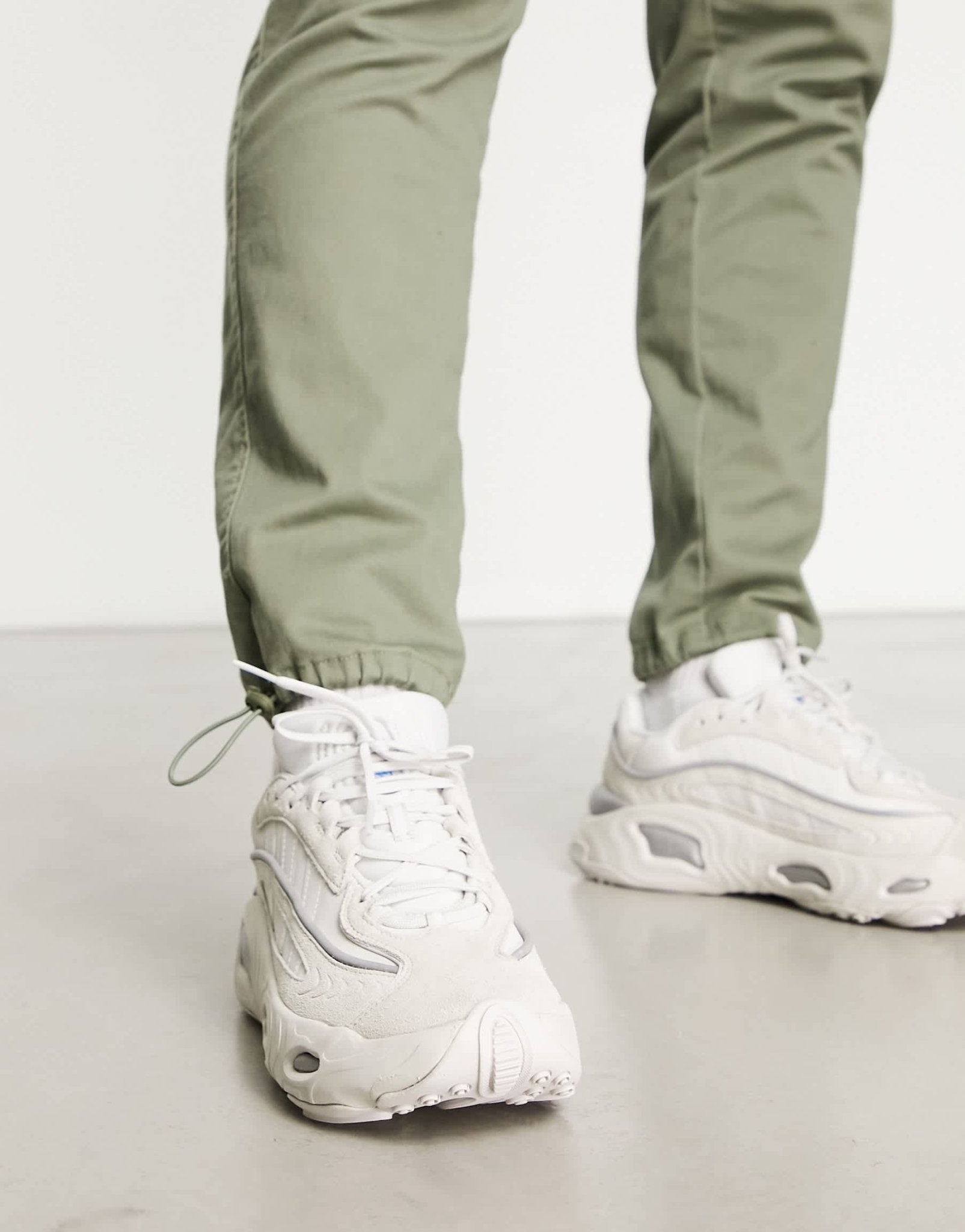 adidas Originals Oznova trainers in silver white - ASOS Sample Sale