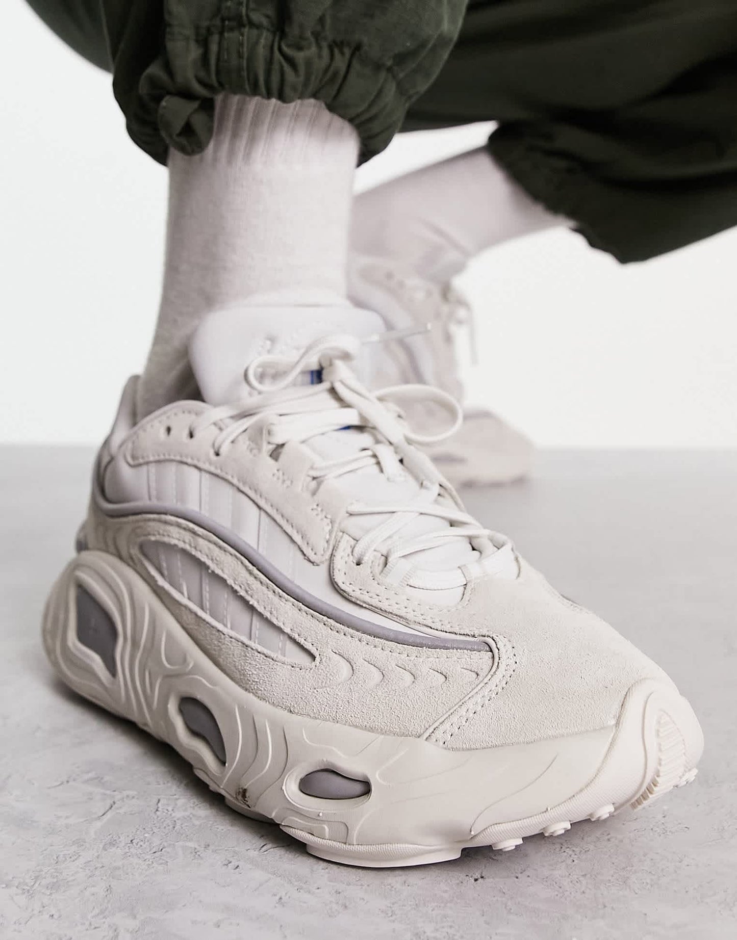 adidas Originals Oznova trainers in silver white - ASOS Sample Sale
