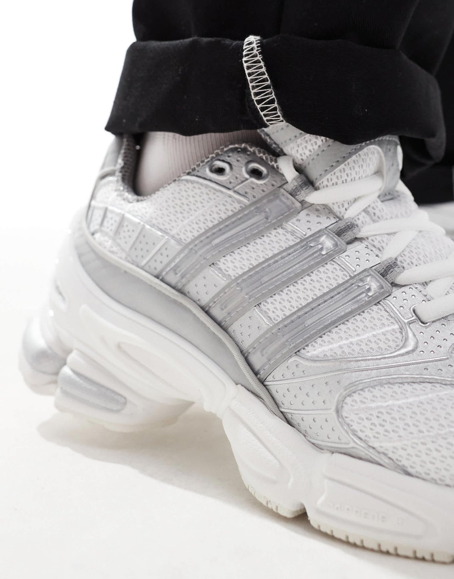 adidas Originals Ozweego Pro trainers in white - ASOS Sample Sale