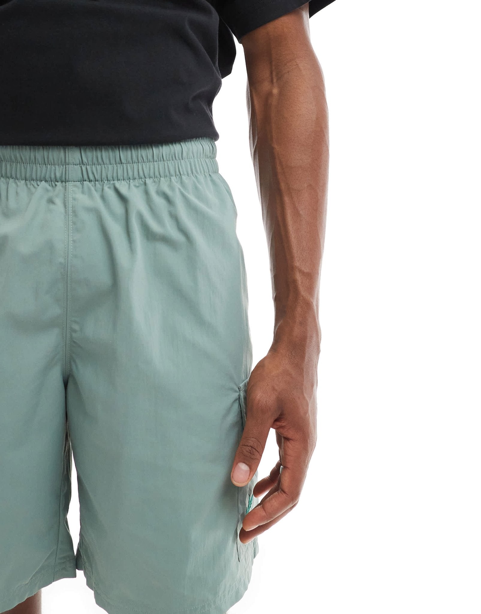 adidas Originals Trefoil Essentials cargo shorts in green - ASOS Sample Sale