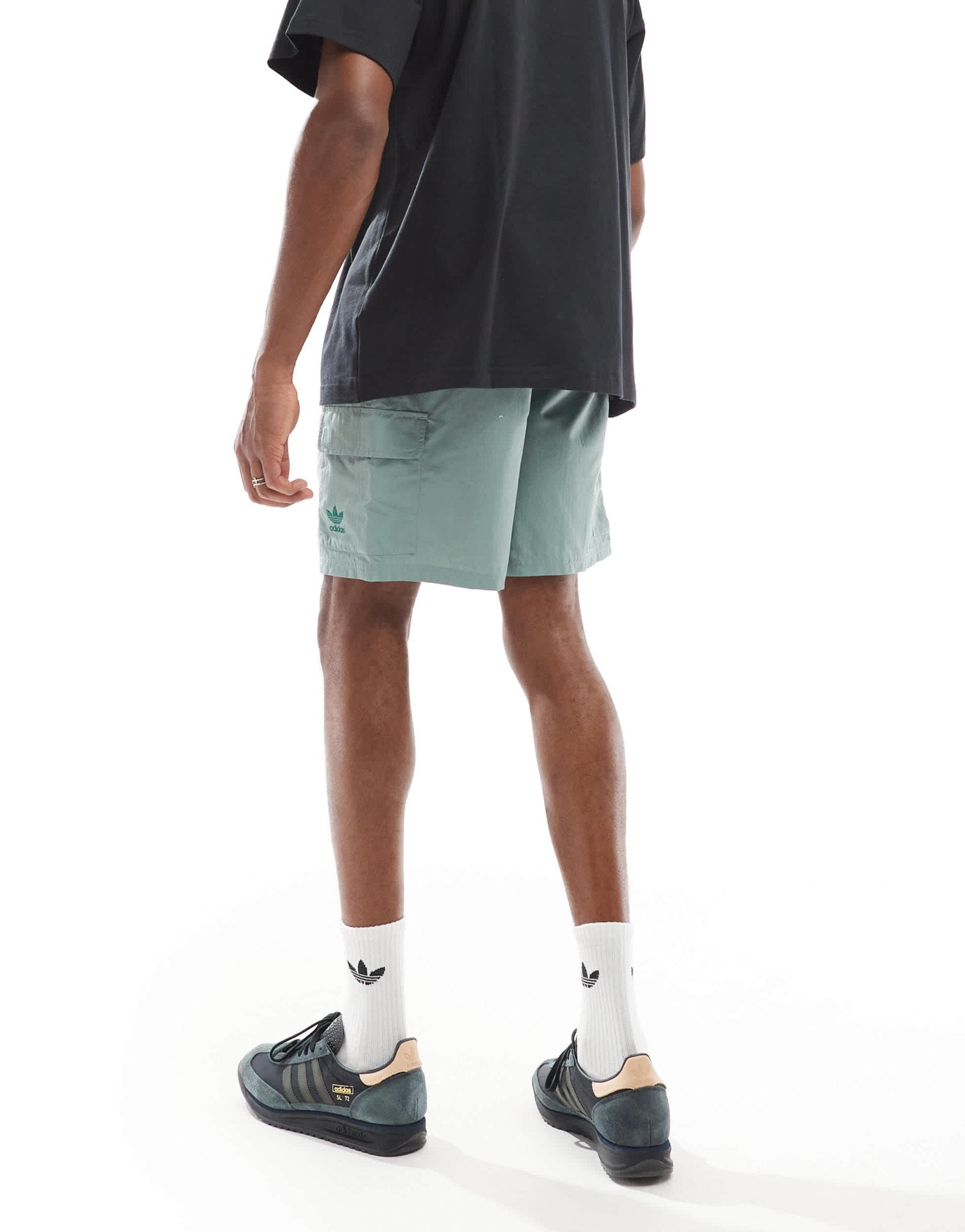 adidas Originals Trefoil Essentials cargo shorts in green - ASOS Sample Sale