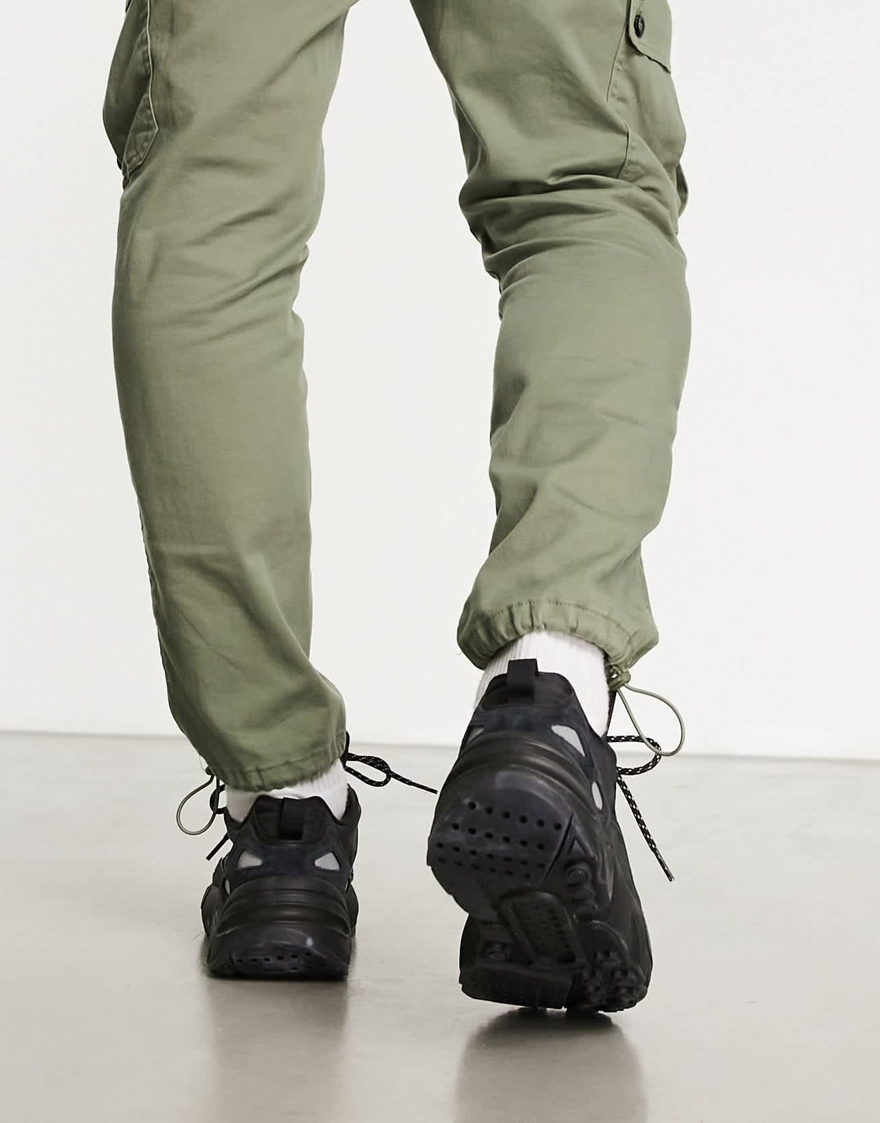 adidas Originals ZX22 Boost trainers in triple black - ASOS Sample Sale