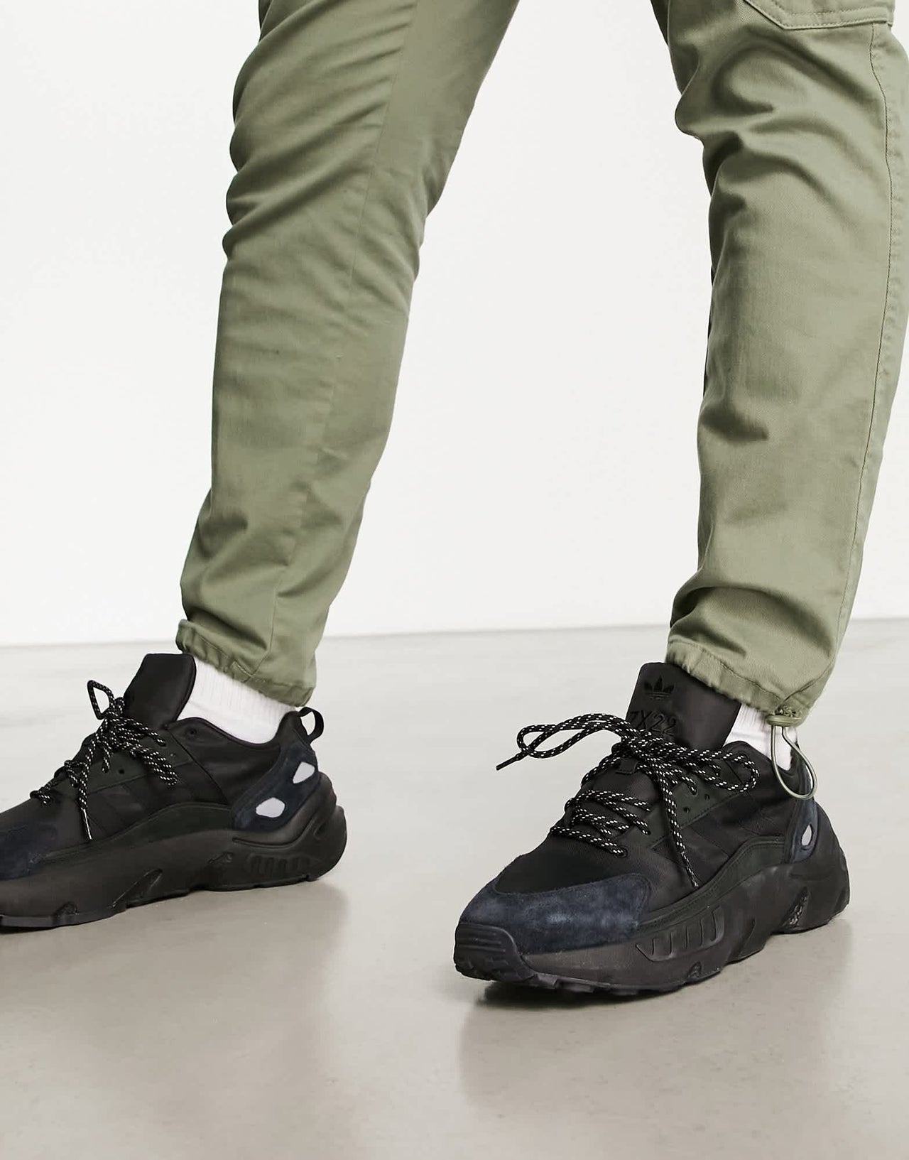 adidas Originals ZX22 Boost trainers in triple black - ASOS Sample Sale