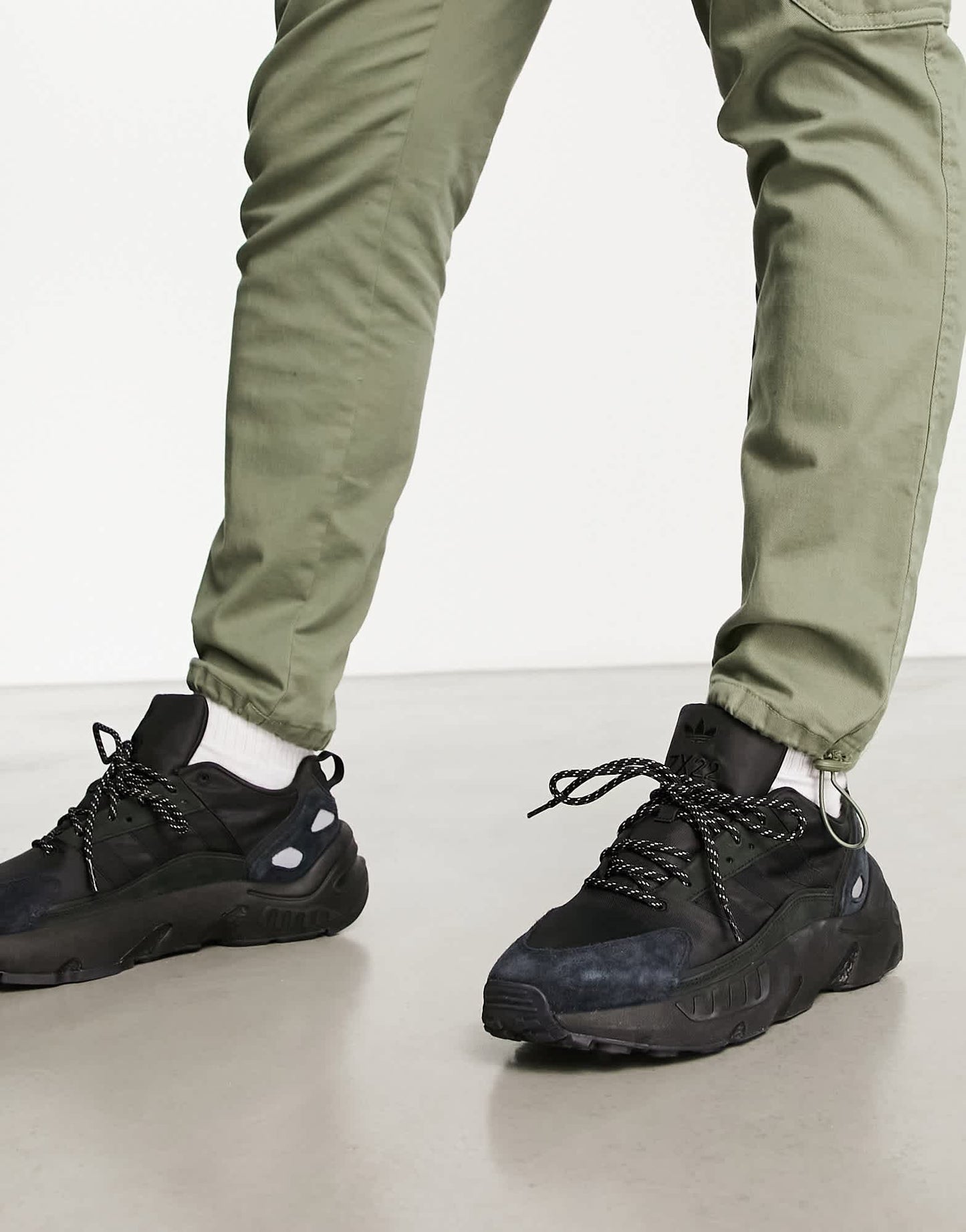 adidas Originals ZX22 Boost trainers in triple black - ASOS Sample Sale