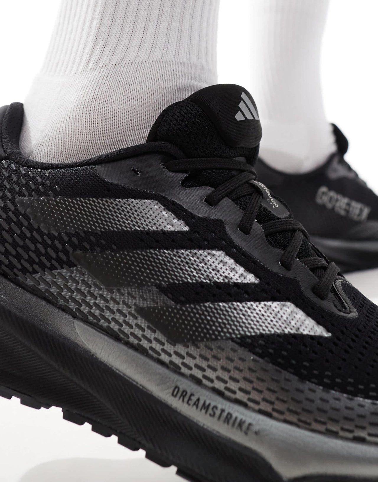 adidas Running supernova trainers in black - ASOS Sample Sale