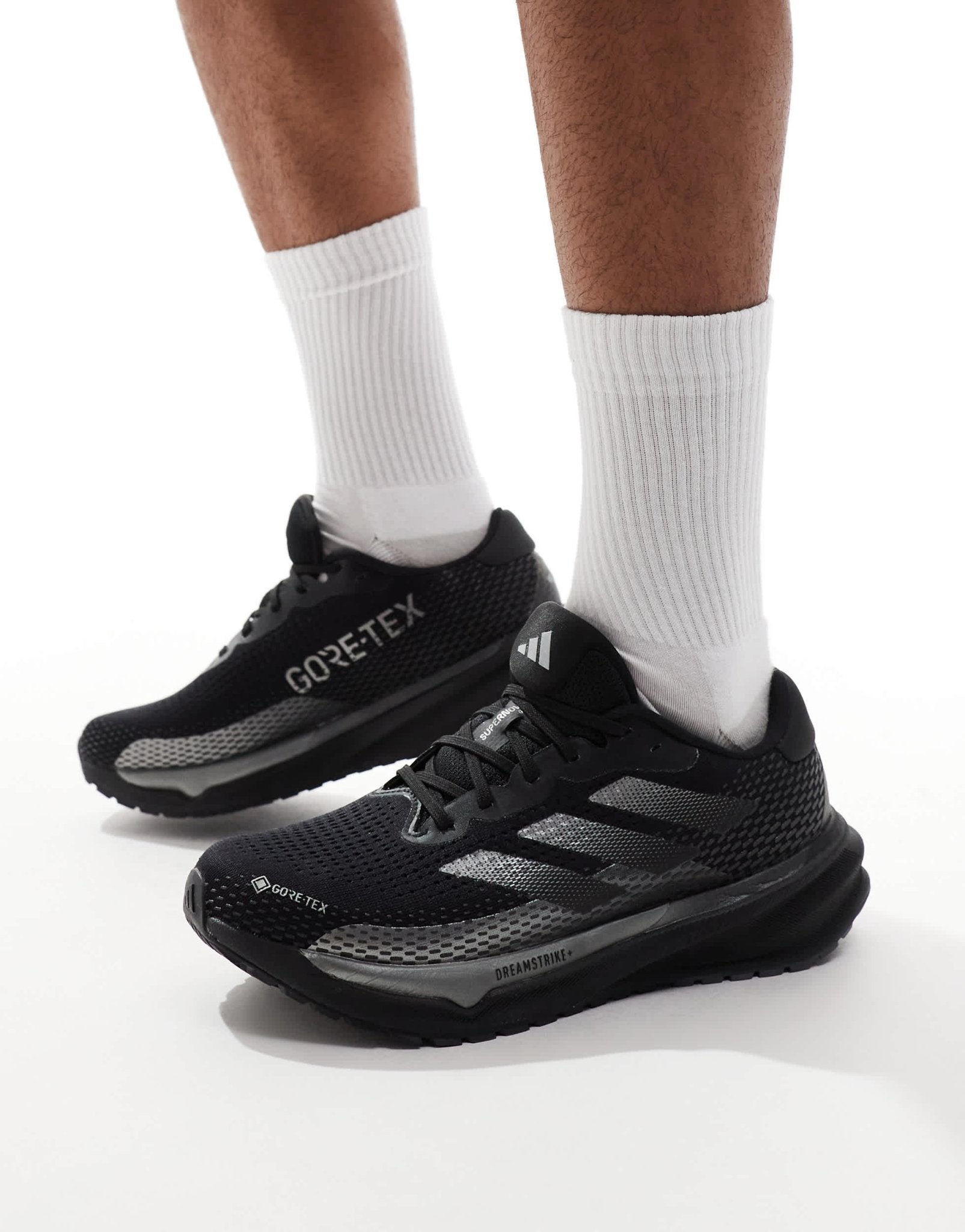 adidas Running supernova trainers in black - ASOS Sample Sale