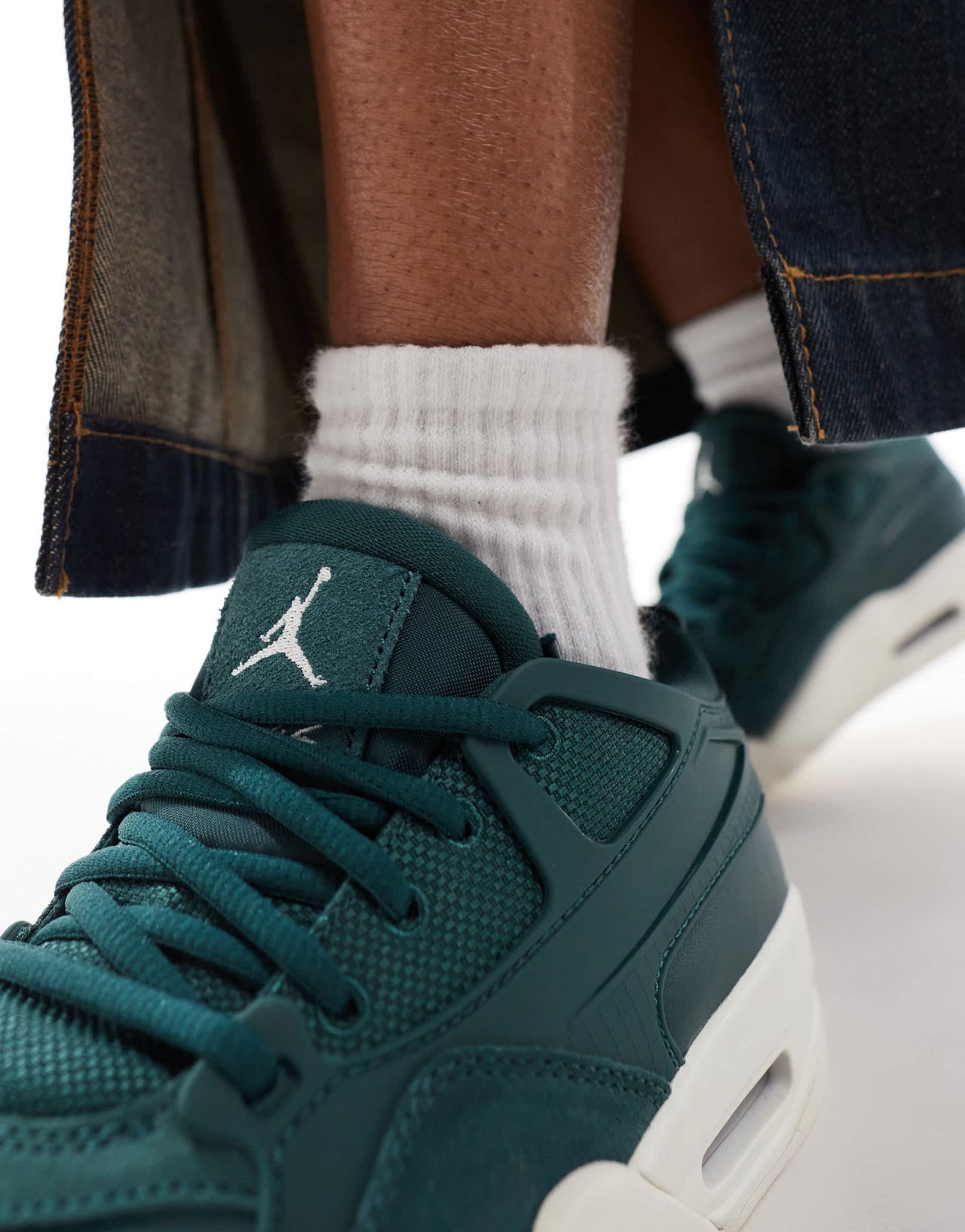 Air Jordan 4 RM trainers in off white and green - ASOS Sample Sale