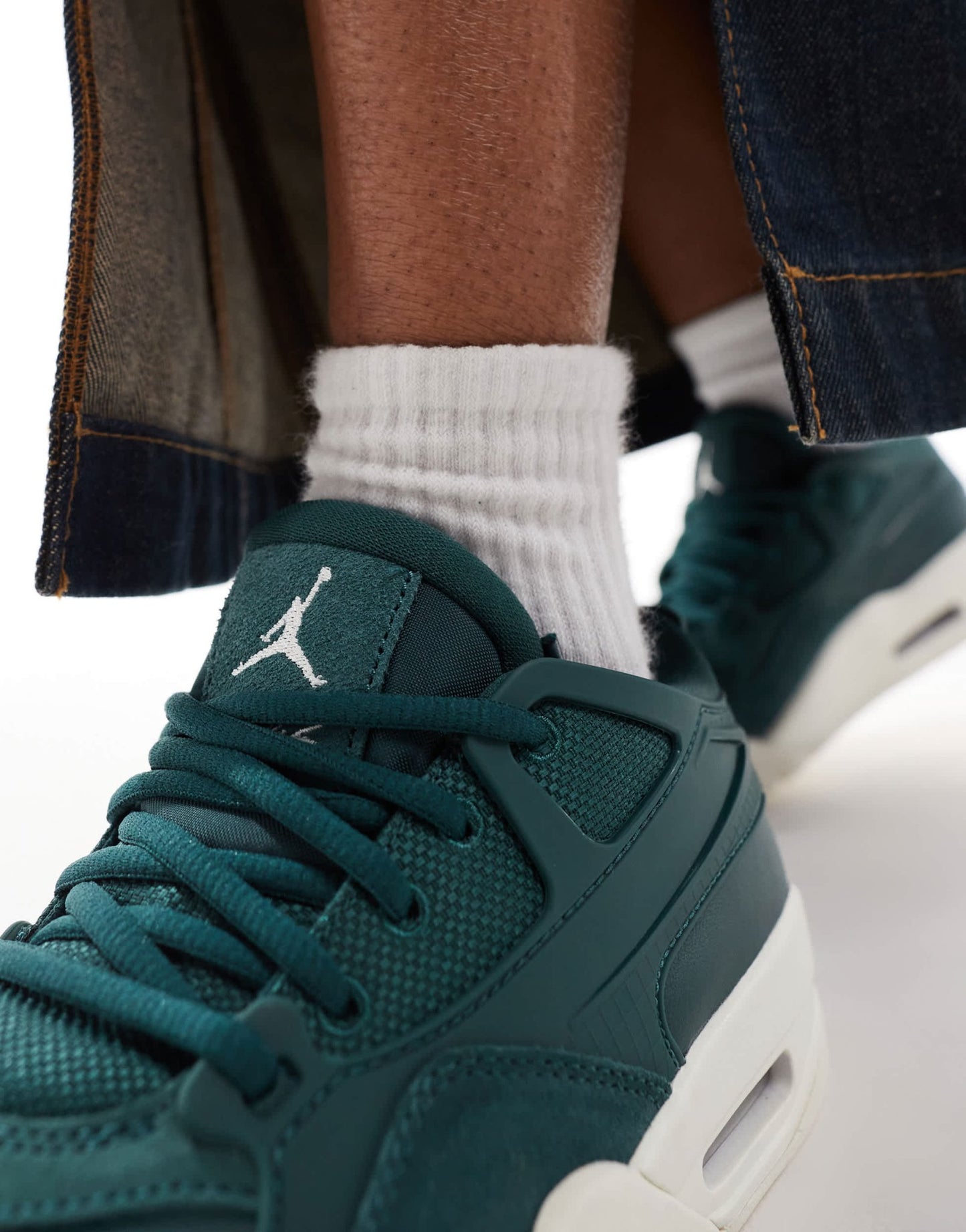 Air Jordan 4 RM trainers in off white and green - ASOS Sample Sale