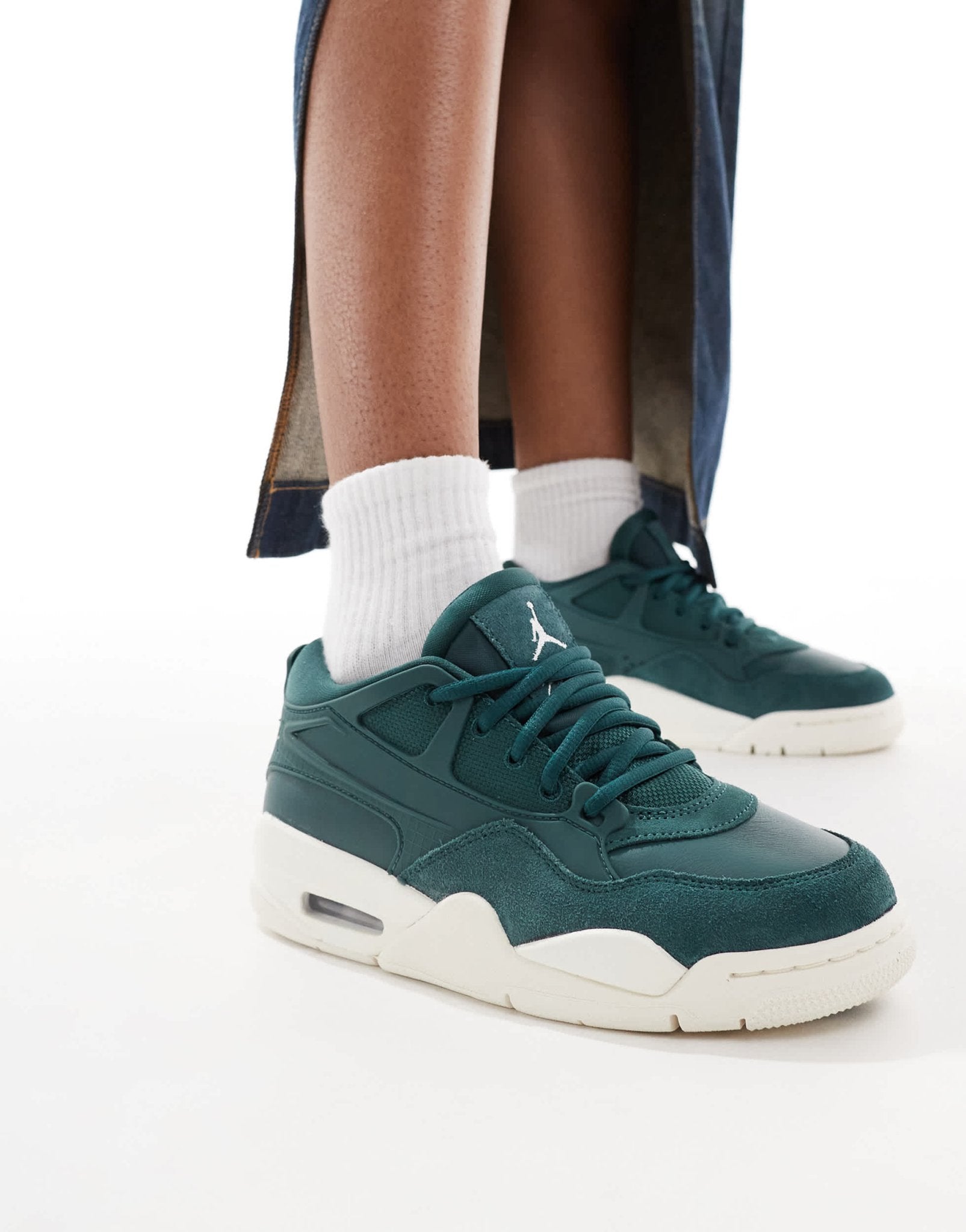 Air Jordan 4 RM trainers in off white and green - ASOS Sample Sale