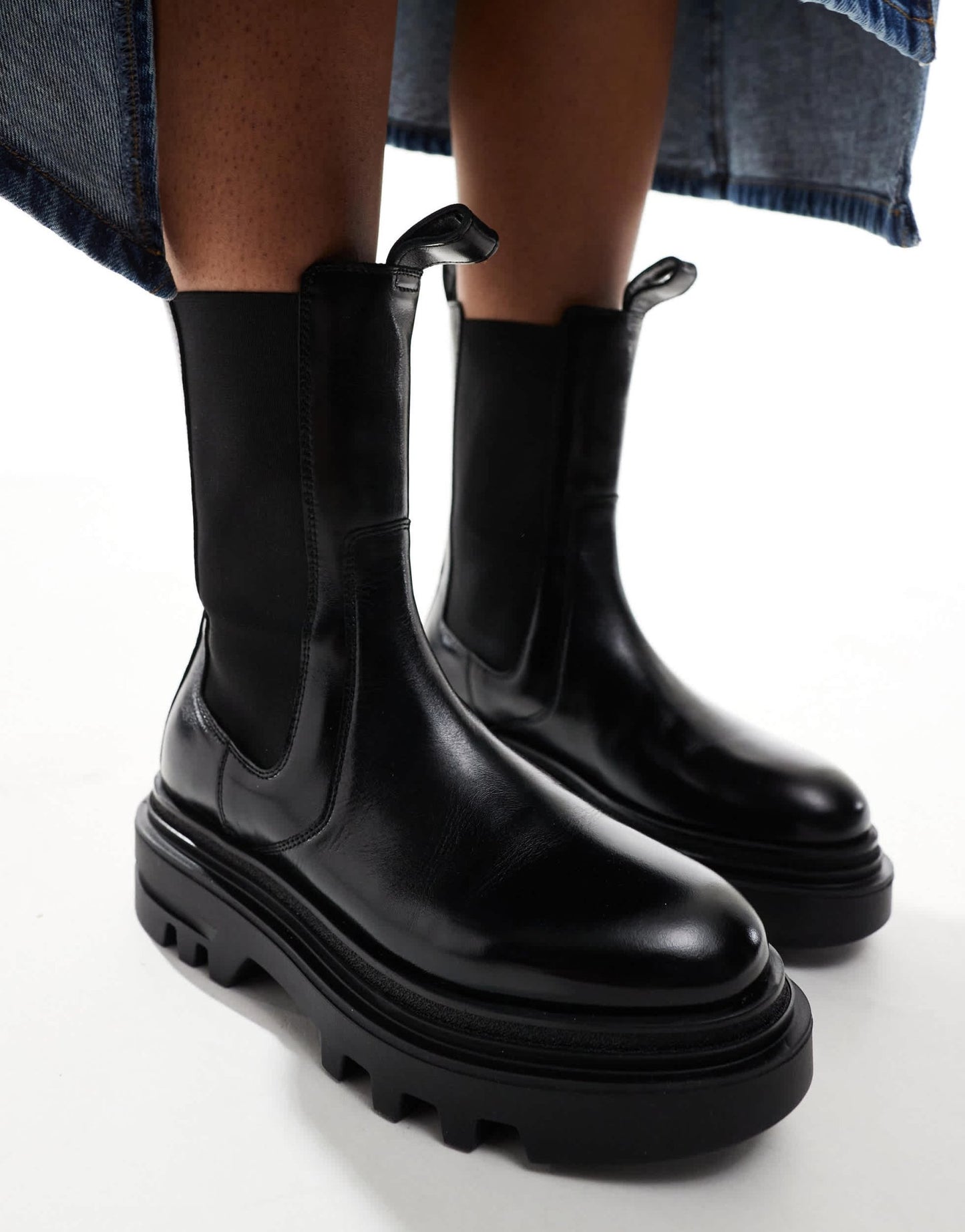 AllSaints Alex leather chunky chelsea boots in black - ASOS Sample Sale