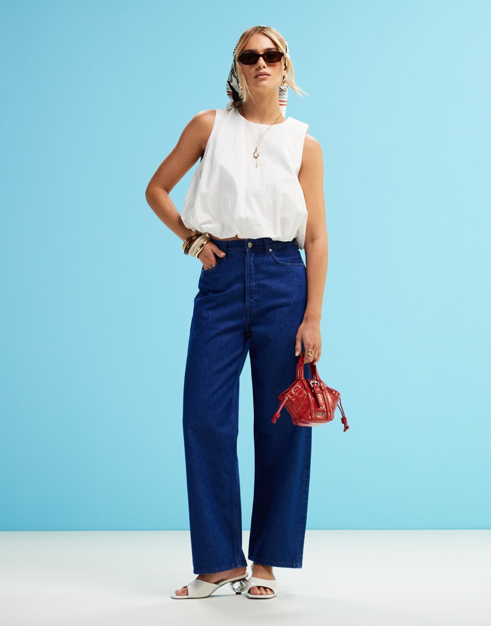 ARKET Amber barrel leg jeans in clean rich blue wash - ASOS Sample Sale