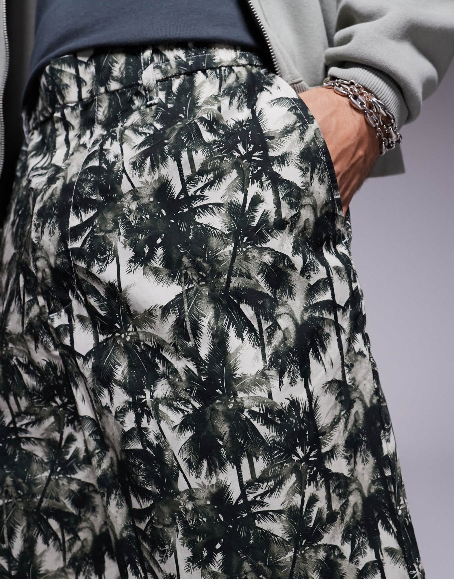 Armani Exchange shorts in green palm print - ASOS Sample Sale