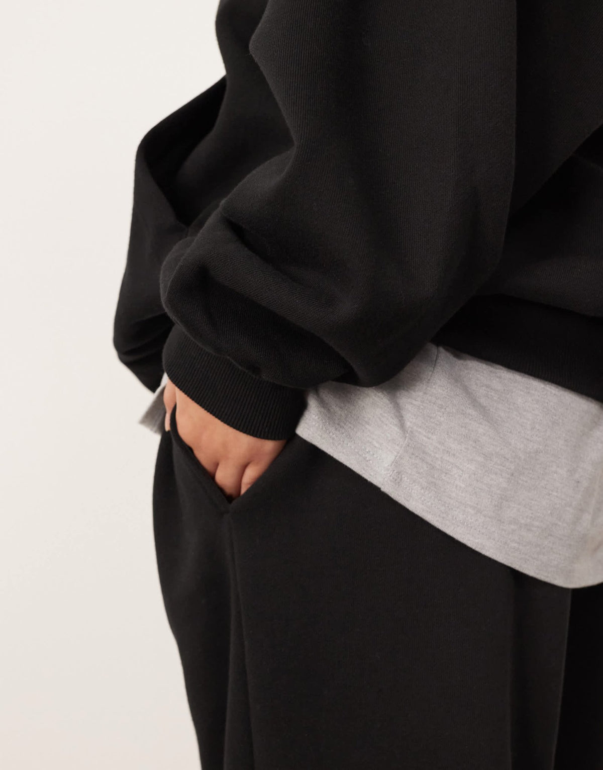 ARRANGE Curve oversized premium heavy weight jogger with cuff in black - ASOS Sample Sale