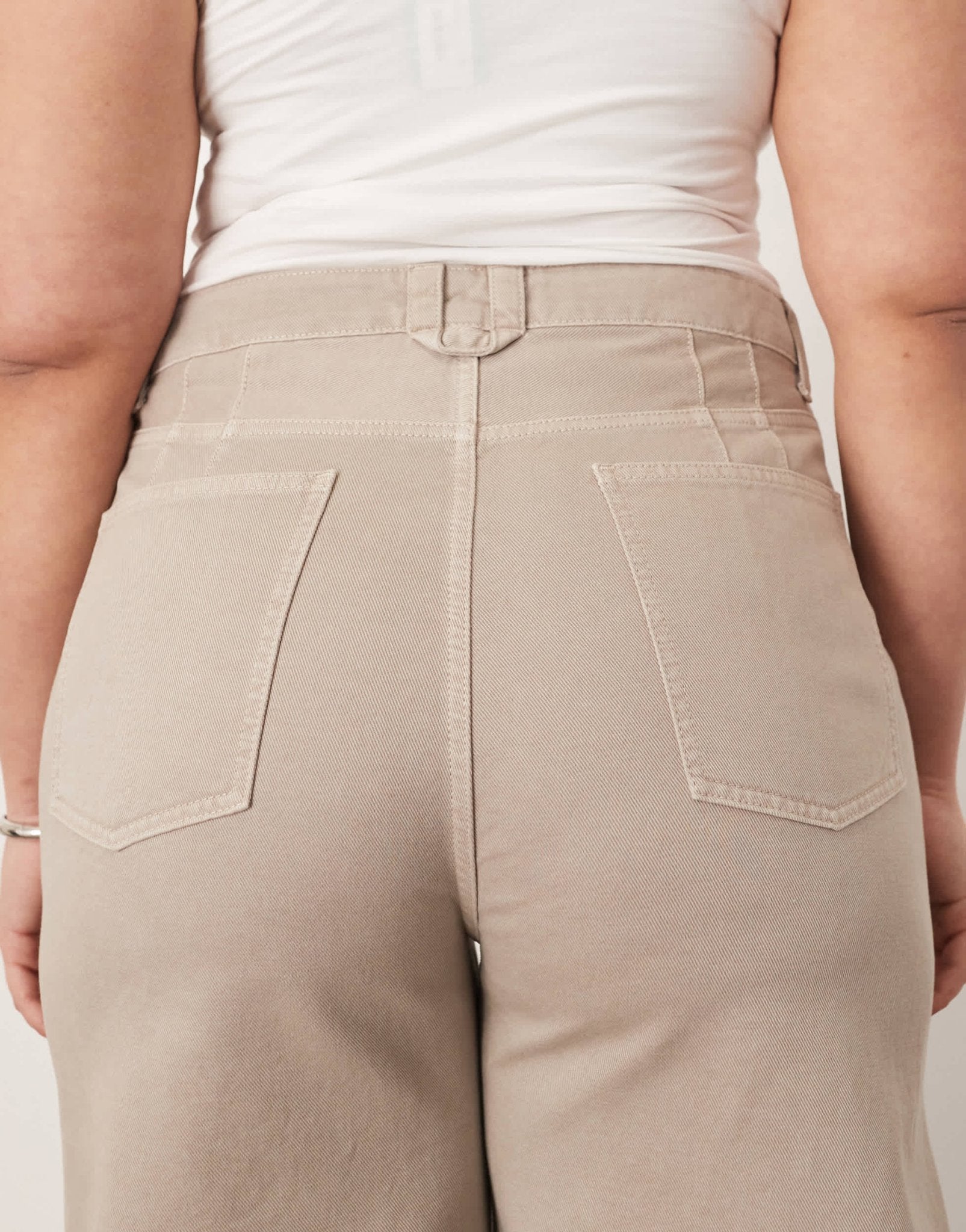 ARRANGE Curve sydney denim barrel leg jean in heather grey - ASOS Sample Sale