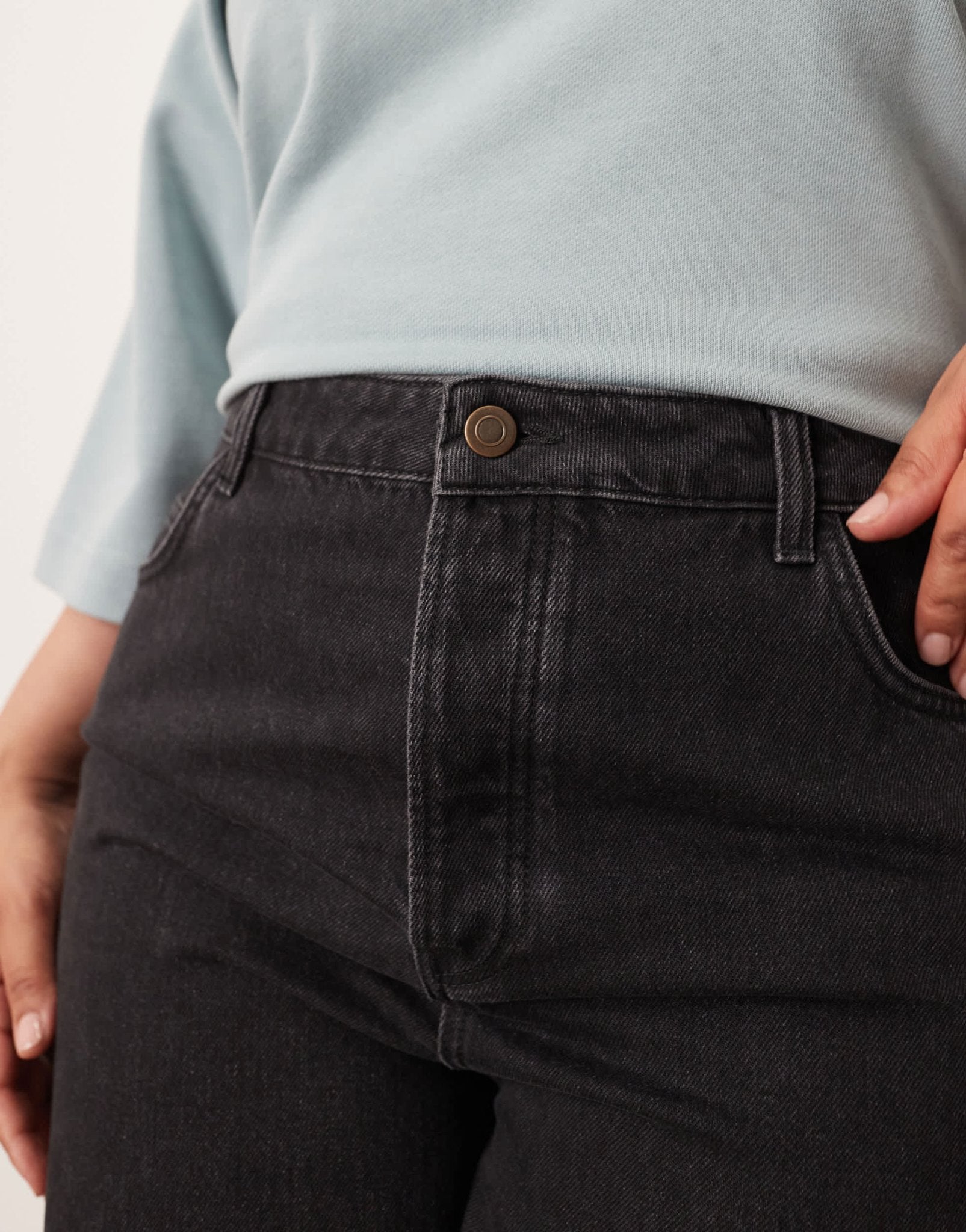 ARRANGE Curve Wilson denim slouchy short in washed black - ASOS Sample Sale